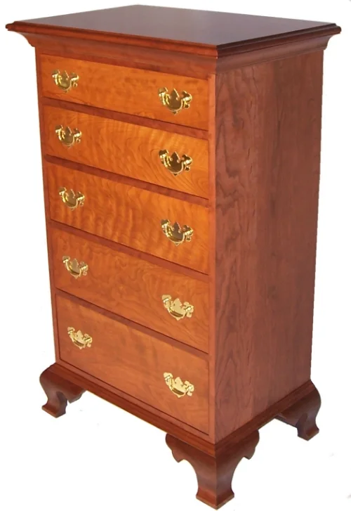 Traditional Chest of Drawers