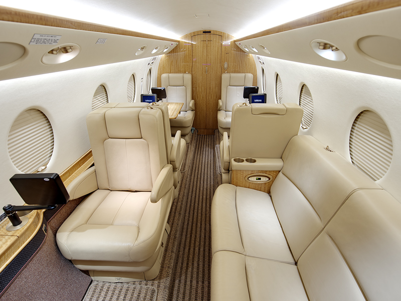 Gulfstream G150 Interior 2.jpg