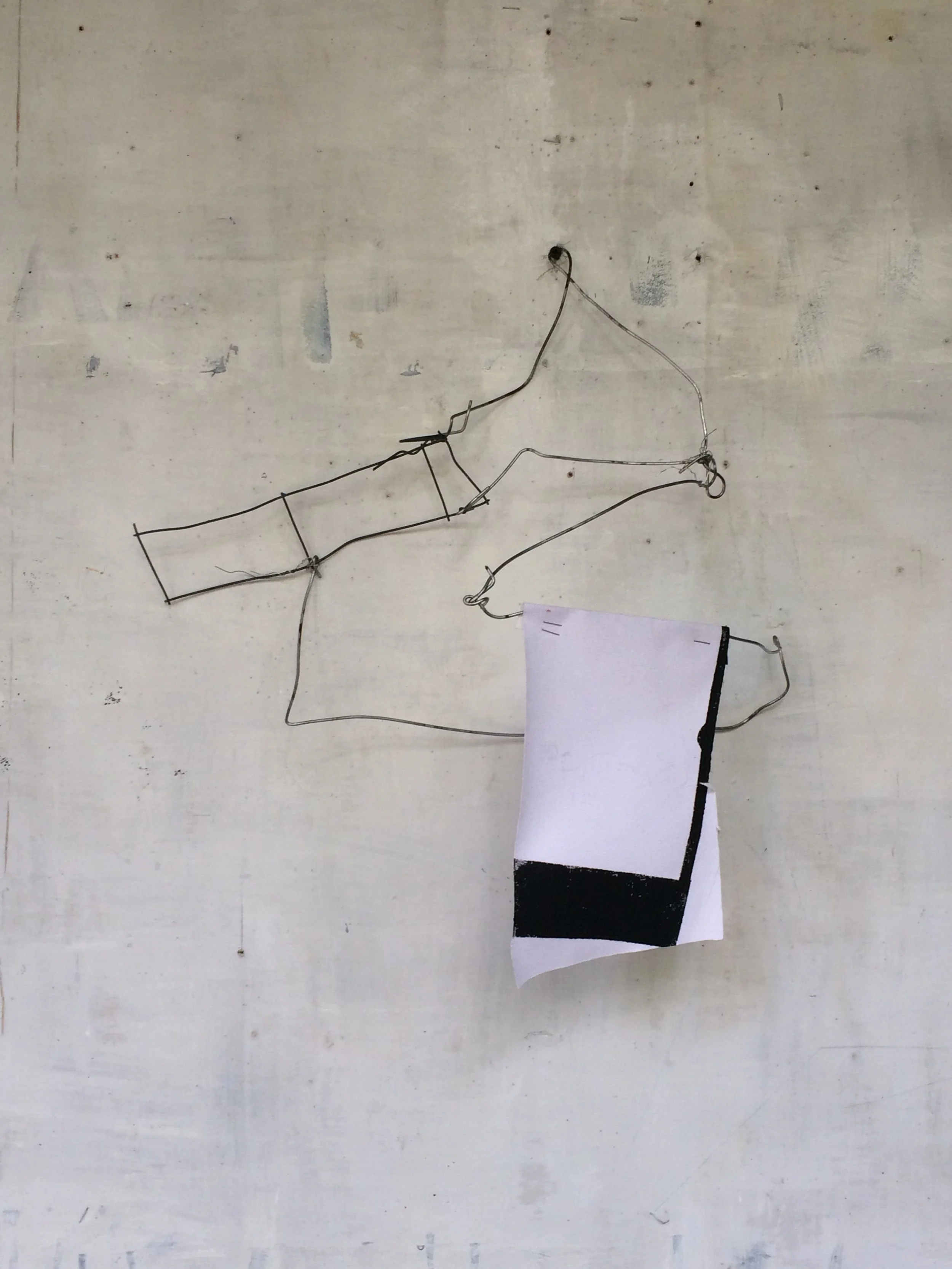   Homenaje a Gelo 3,  2021  Acrylic on canvas, wire, staples  16 x 19 in (41 x 48 cm) 