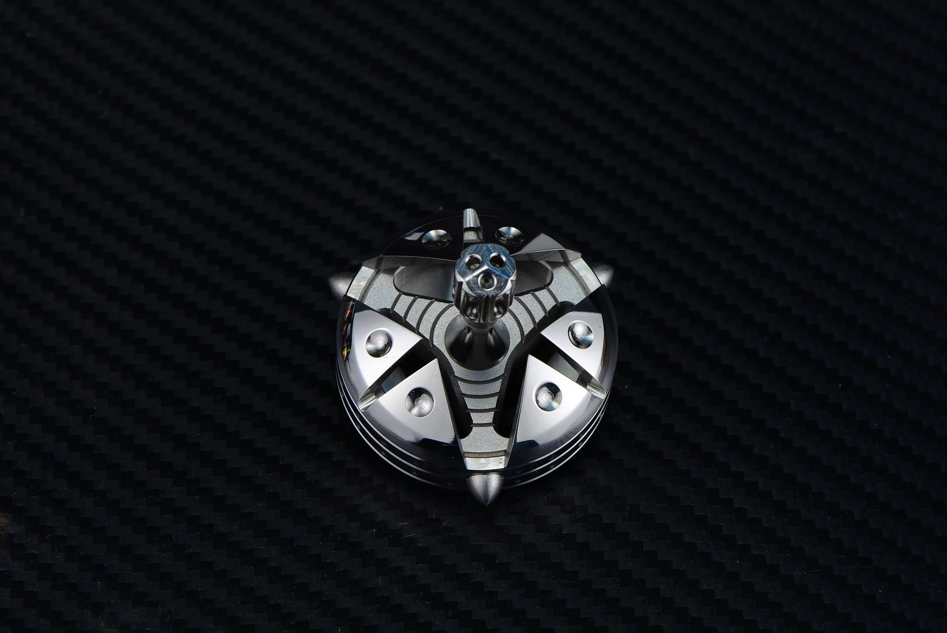 Trigon - High Polished Stainless Steel / Blasted Stainless Steel / High Polished Stainless Steel