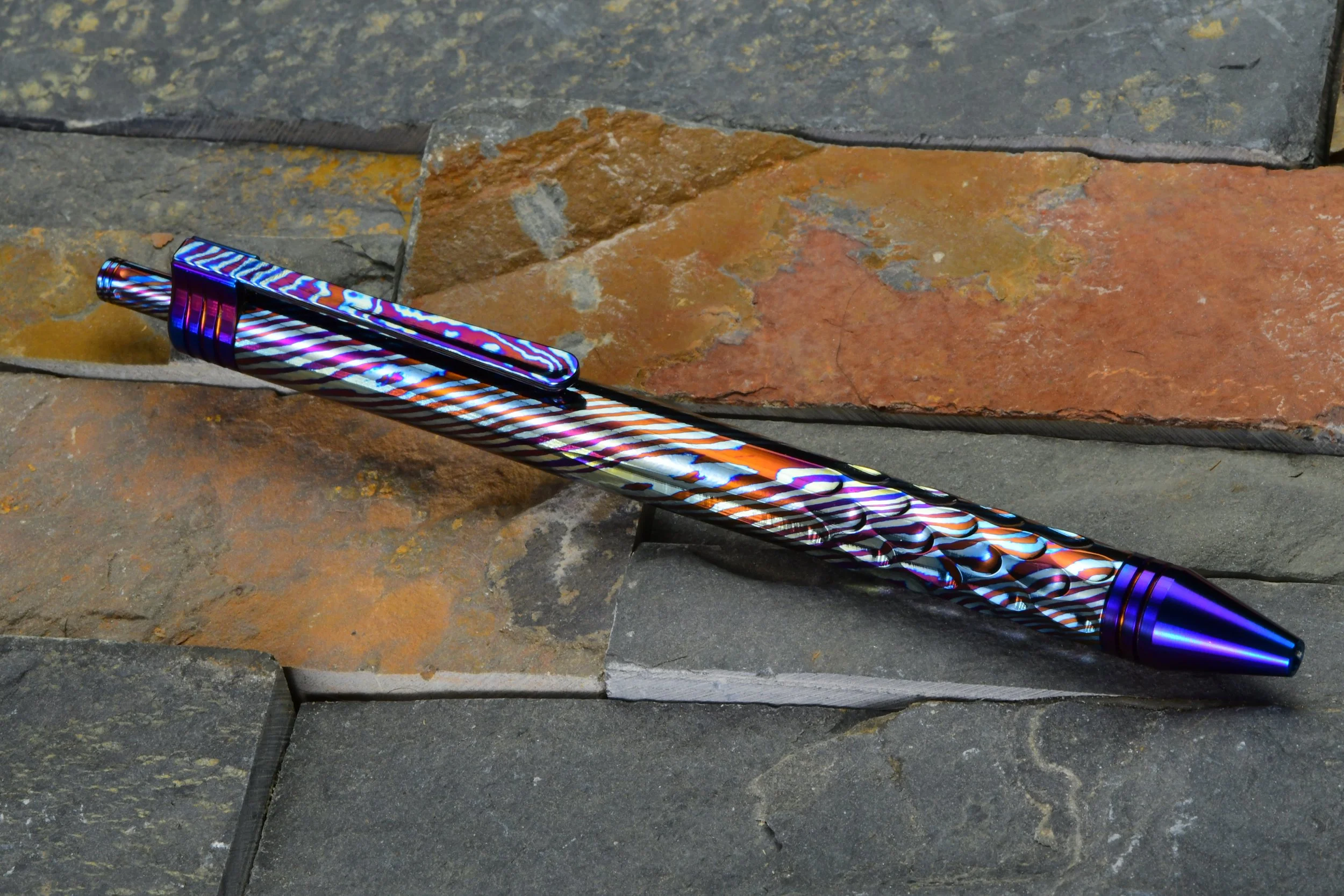 Discontinued - White Timascus/Titanium Soul Pen