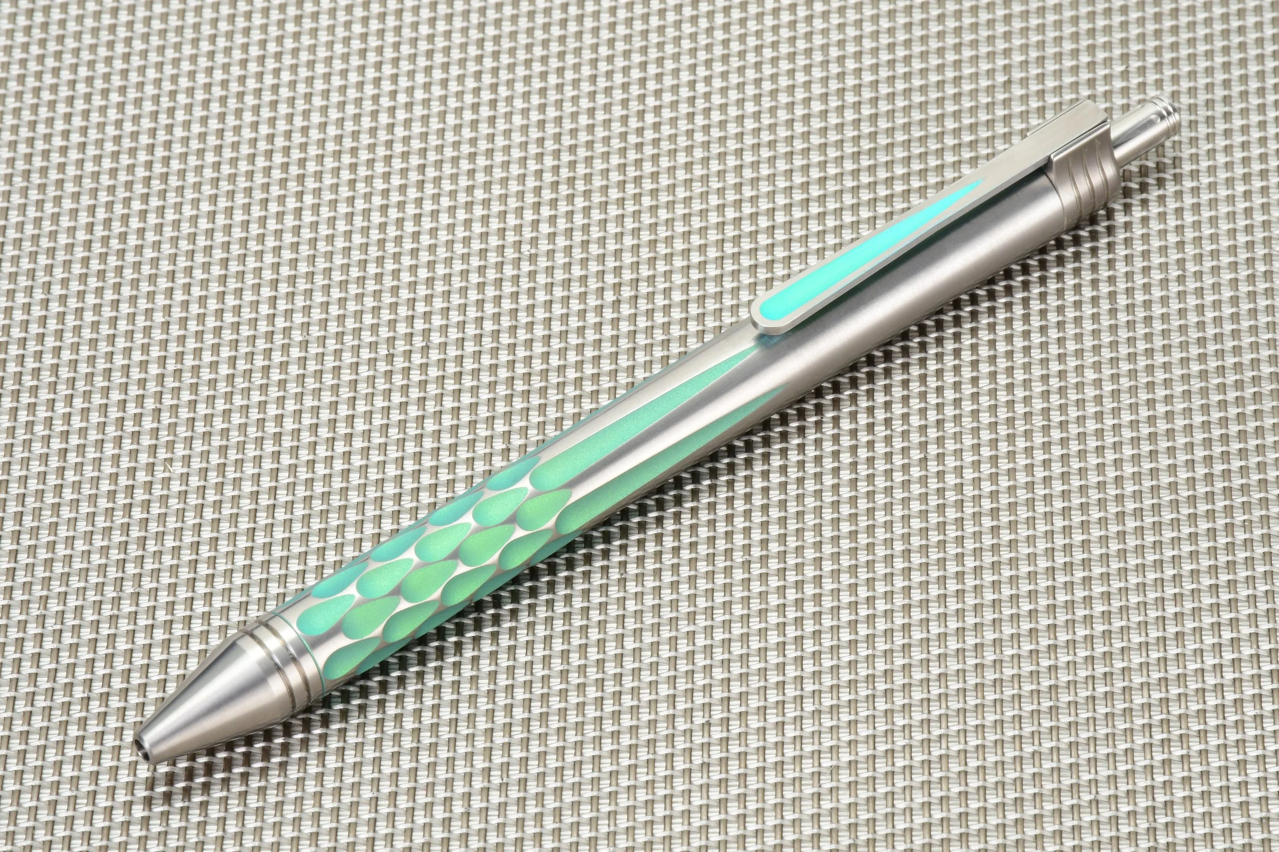 Discontinued - Vibrant Green Accent Soul Pen