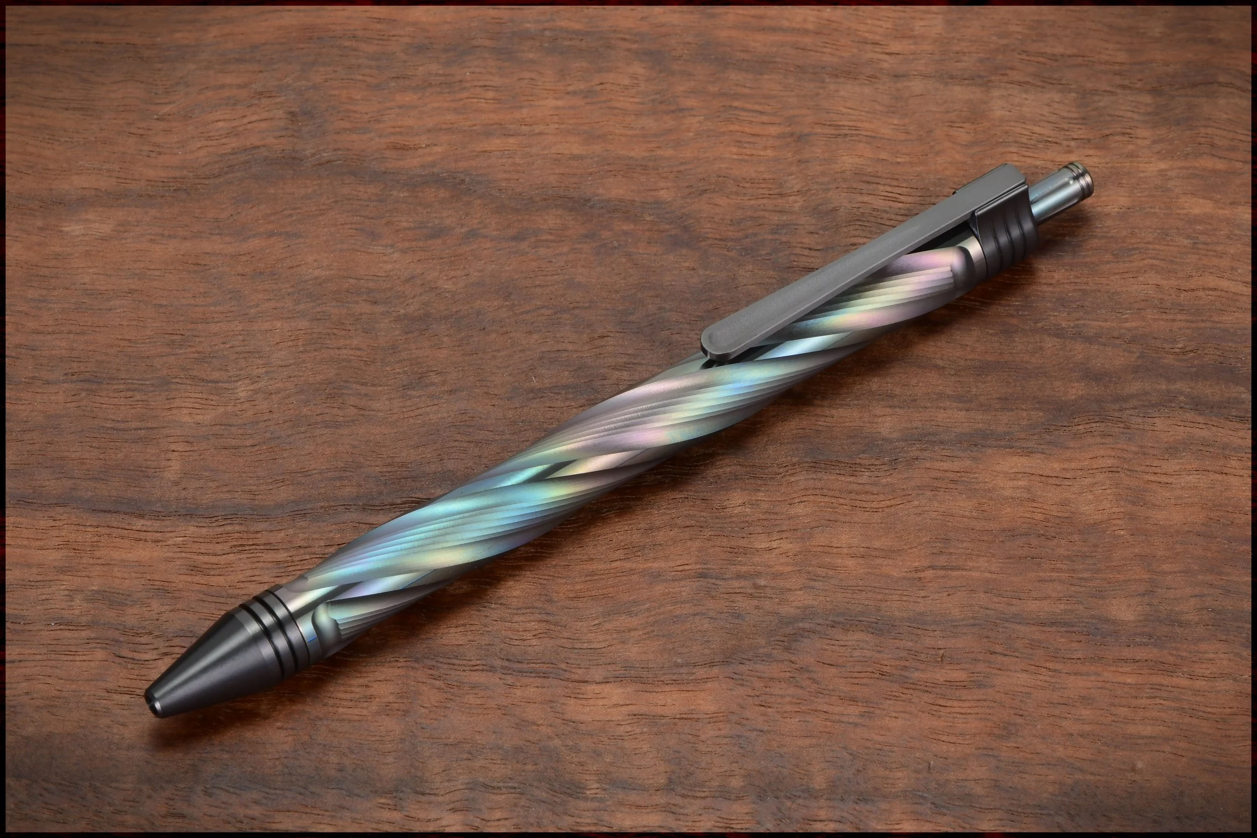 Discontinued - Twist Design Oil Slick Zirc Soul Pen