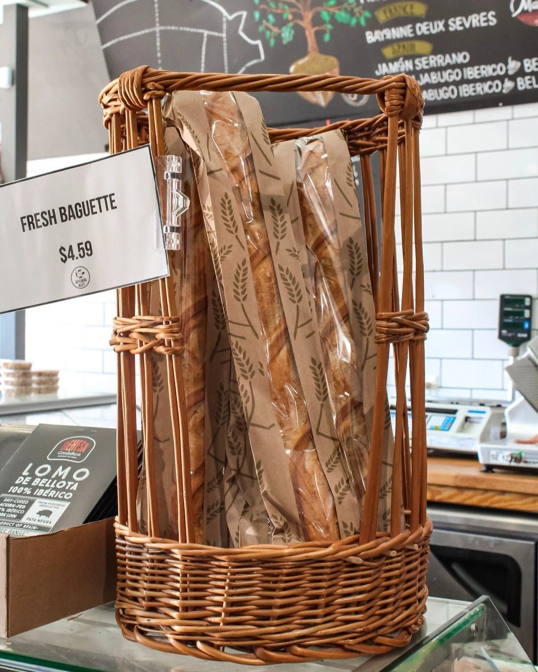 A fresh baguette on a crisp Saturday morning? Sign us up. 🥖

#betheshdamd #shoplocal