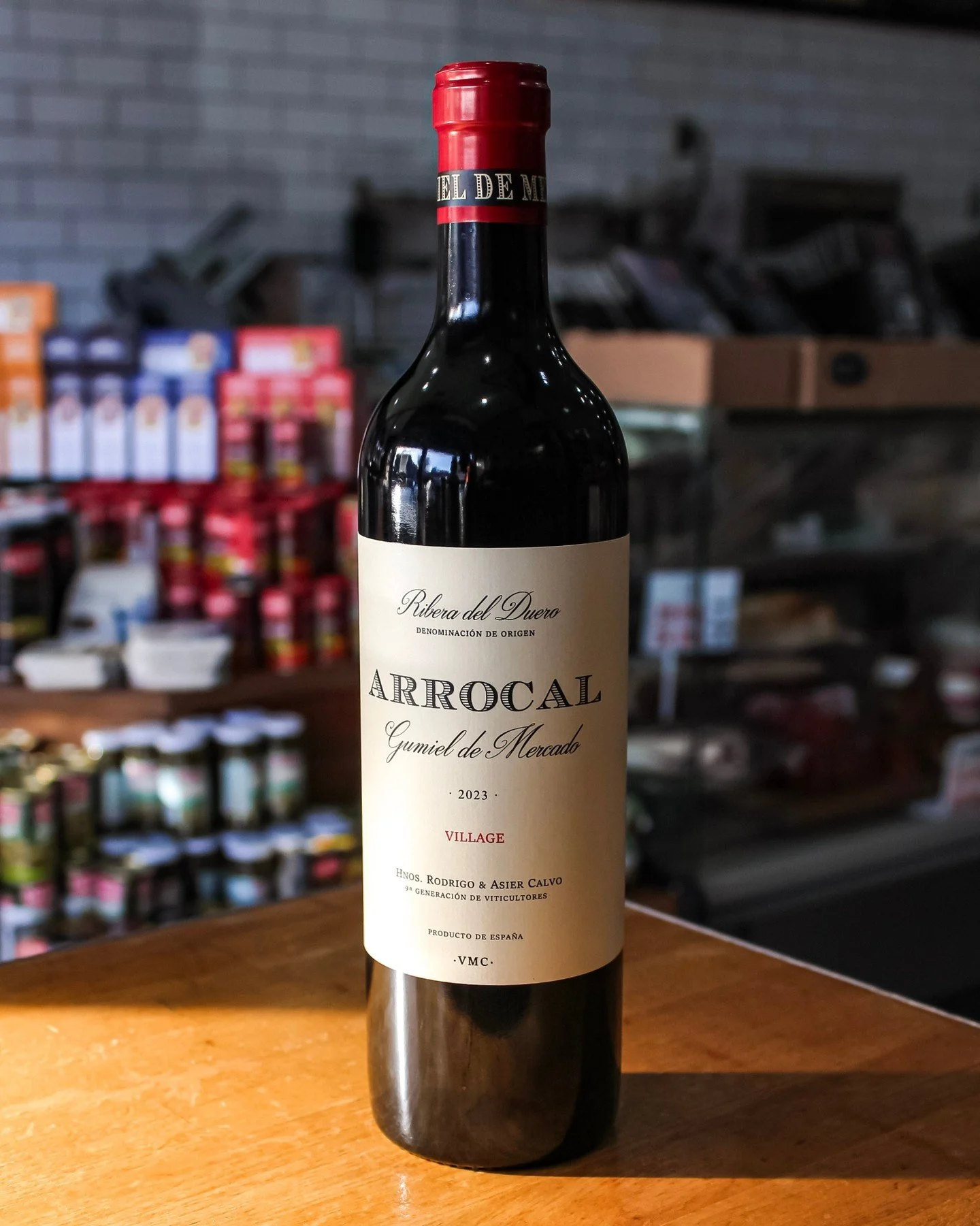 Need a great red wine for the holidays?

Arrocal Tinto Fino is crafted solely from Tempranillo grown on organically farmed vines. The wine is aged for ten months in French and American oak barrels. 

Pairs perfectly with that holiday beef tenderloin.
