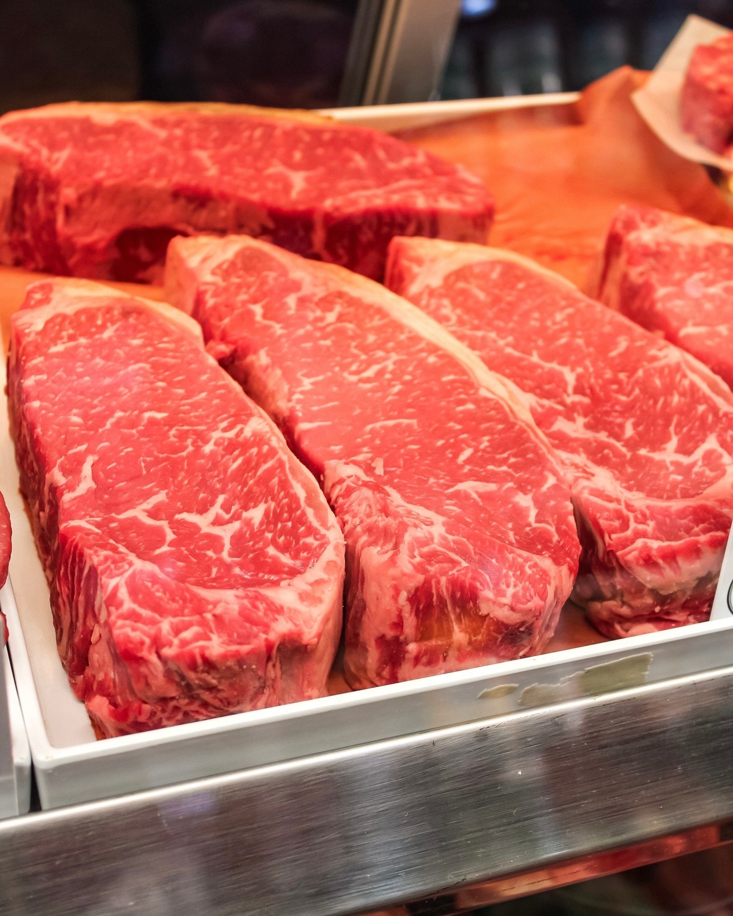Which cut are you choosing for your New Year&rsquo;s celebrations? American Wagyu or Delmonico steaks? Tough choice. 🥩

#wagyubeef #delmonicosteaks #bethesdamd