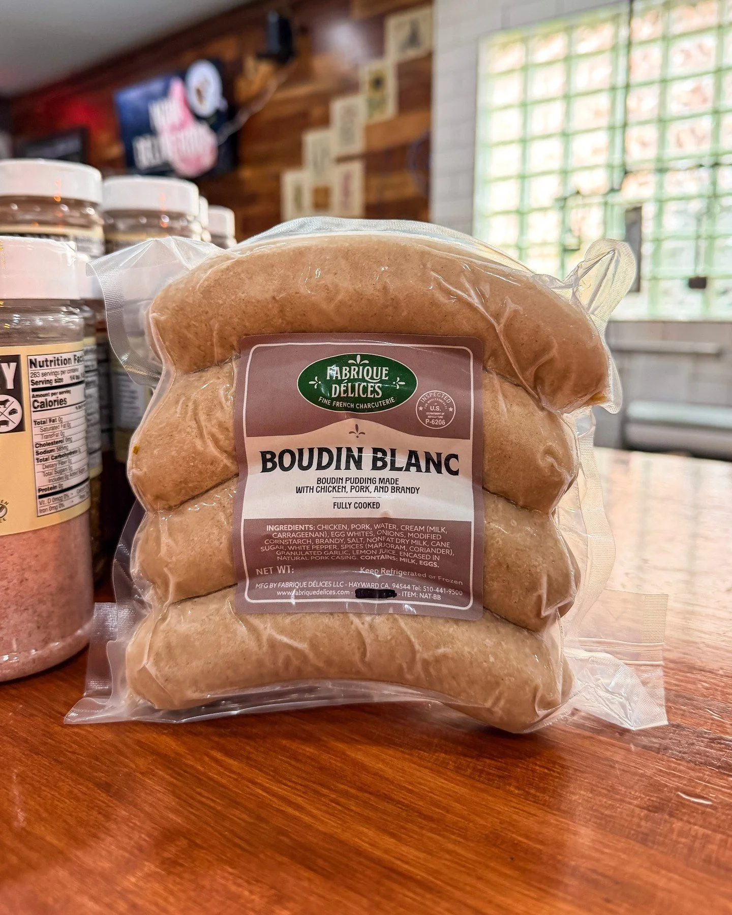 Any boudin fans in the house? This just arrived and we have some diehard devotees - grab it before it goes!

#boudin #localbutcher #dmveats
