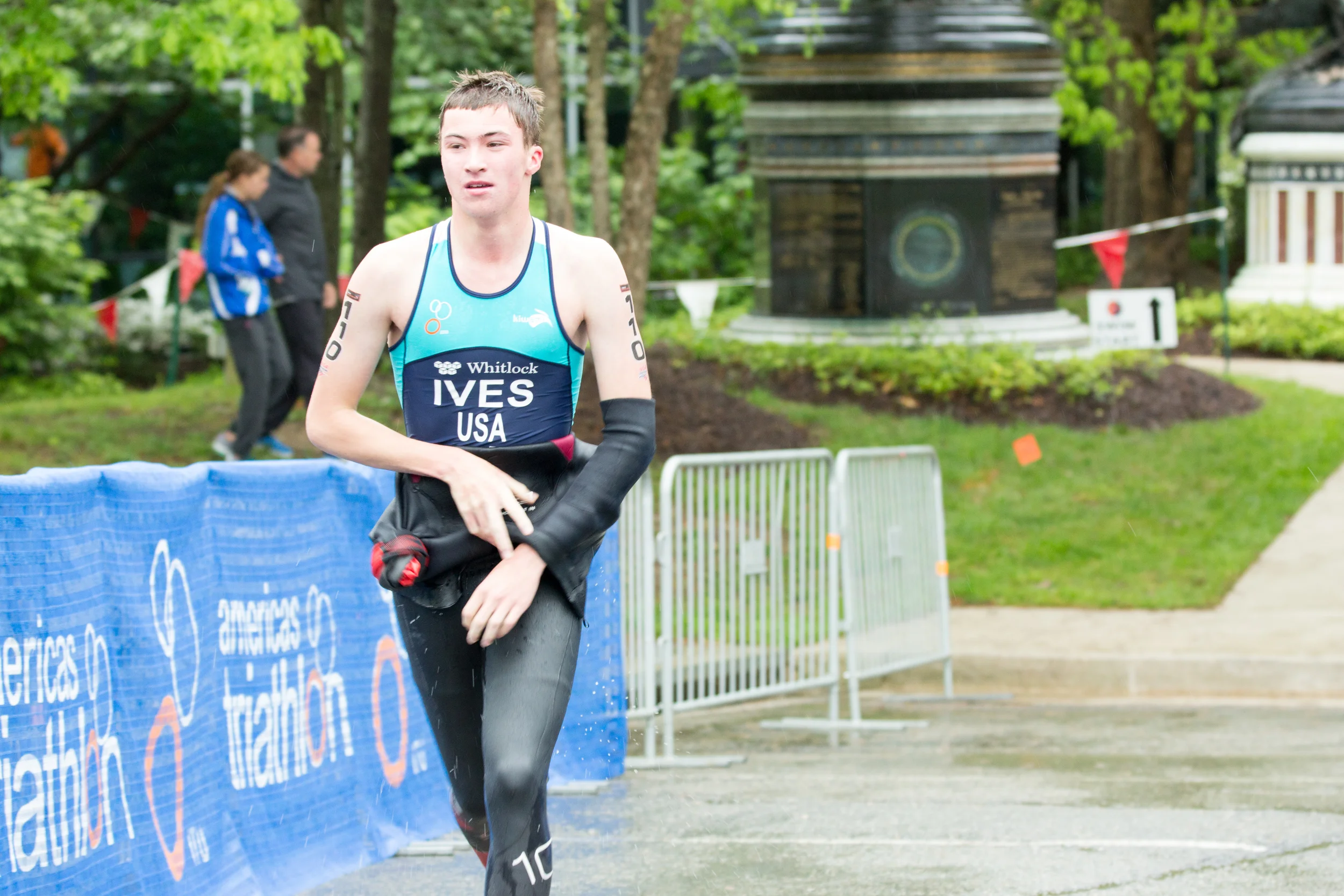 JR ELITE MALE 63160501.jpg