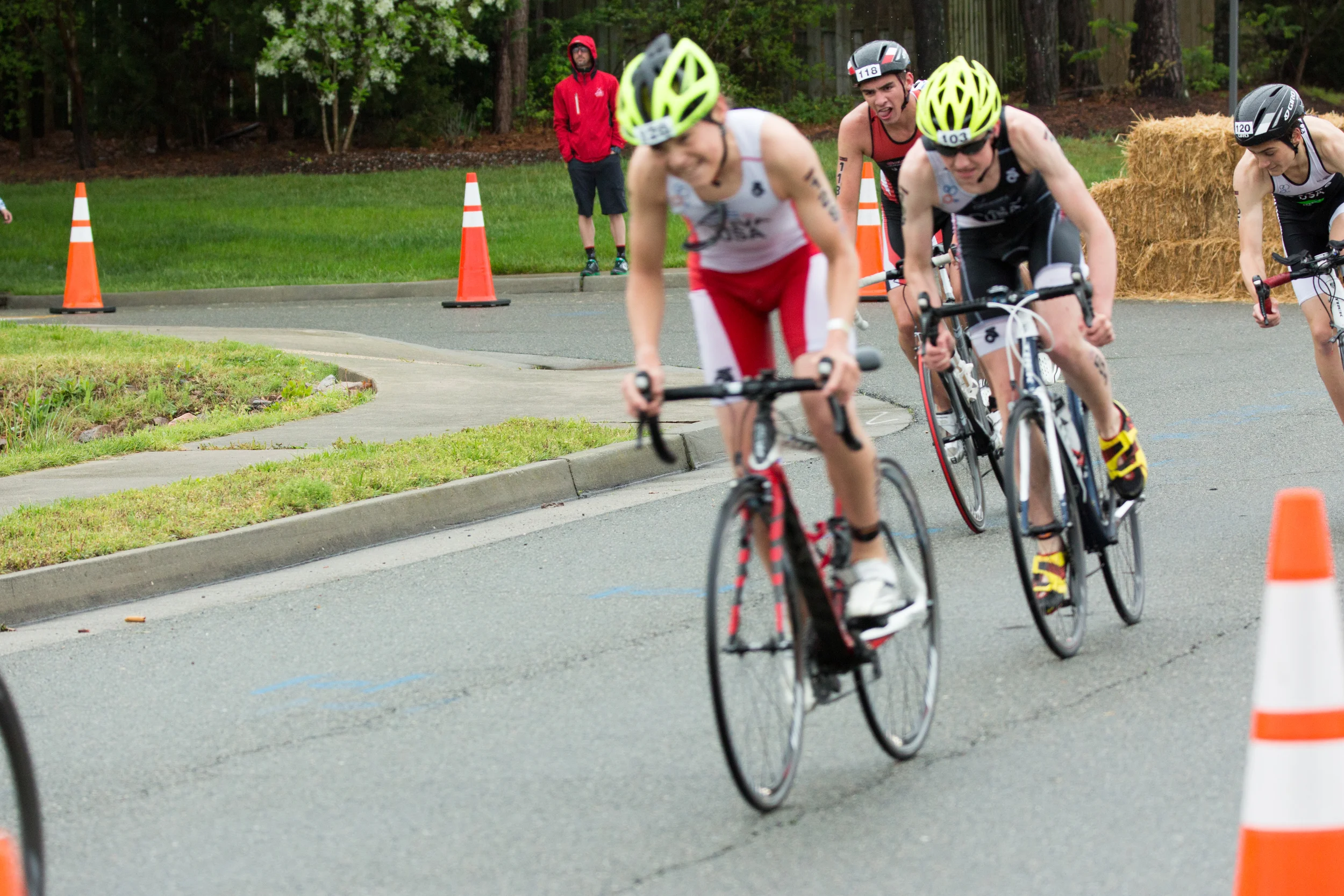 JR ELITE MALE 99160501.jpg