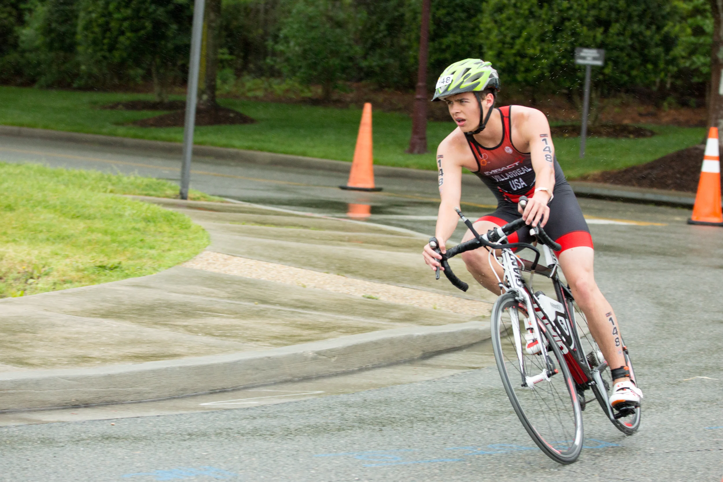 JR ELITE MALE 225160501.jpg