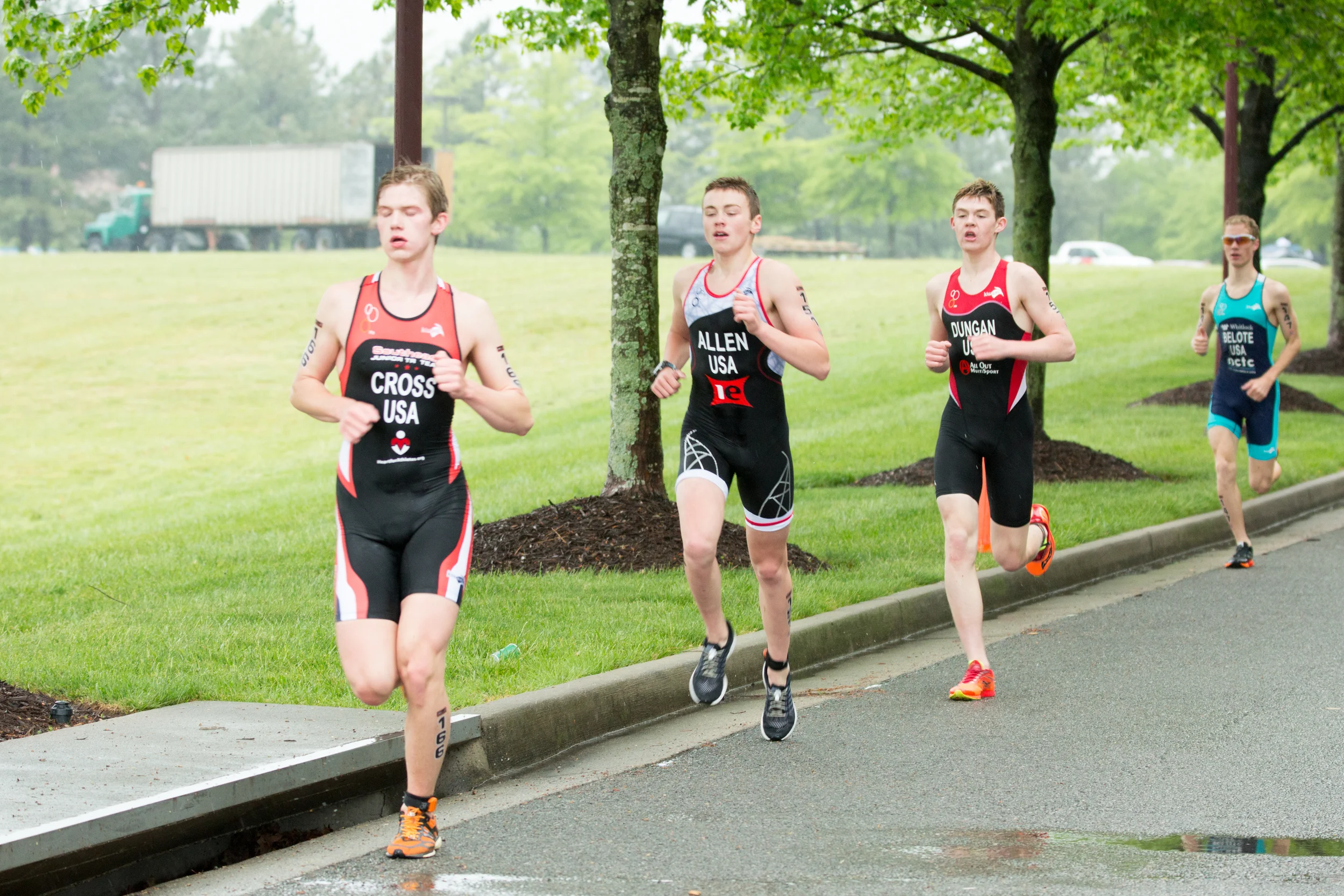 JR ELITE MALE 263160501.jpg