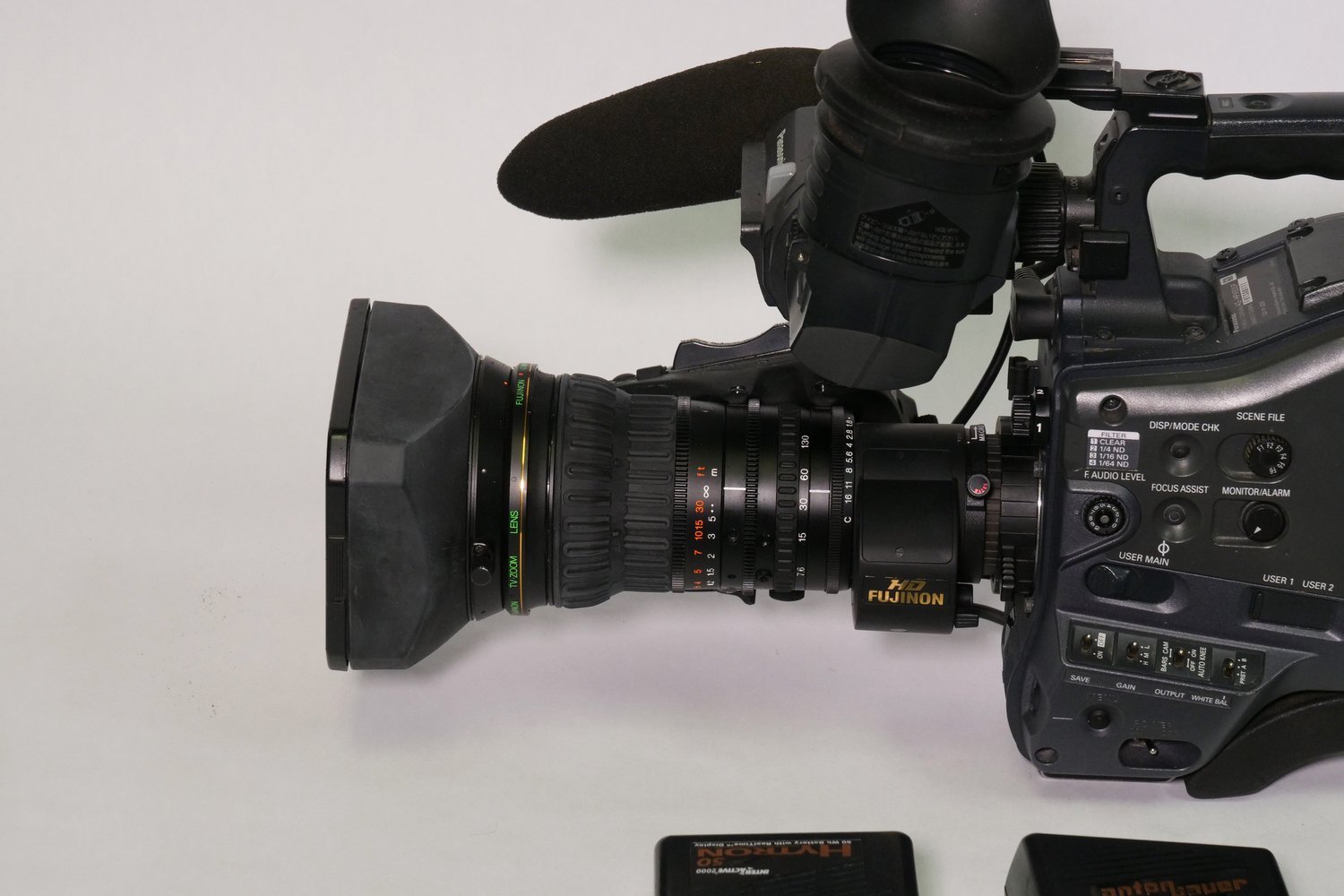 Fujinon xa17x7.6brm-m58b 7.6 - 130 mm zoom lens with extender