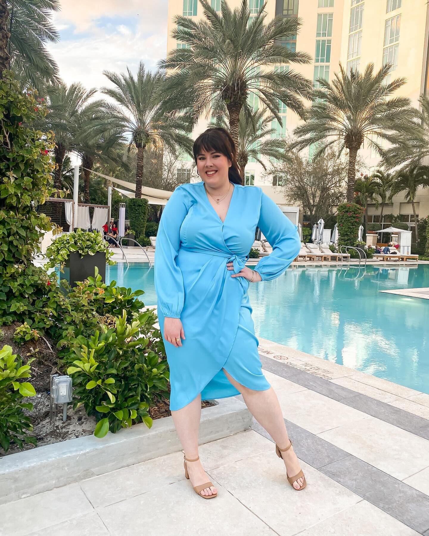 🌴 Palm Trees &amp; Blue Skies 🩵

A quick work trip this week to Florida, also doubled as a nice change from the Winnipeg cold. 🥶 

#winnipegblogger #lifestyleblogger #styleblogger