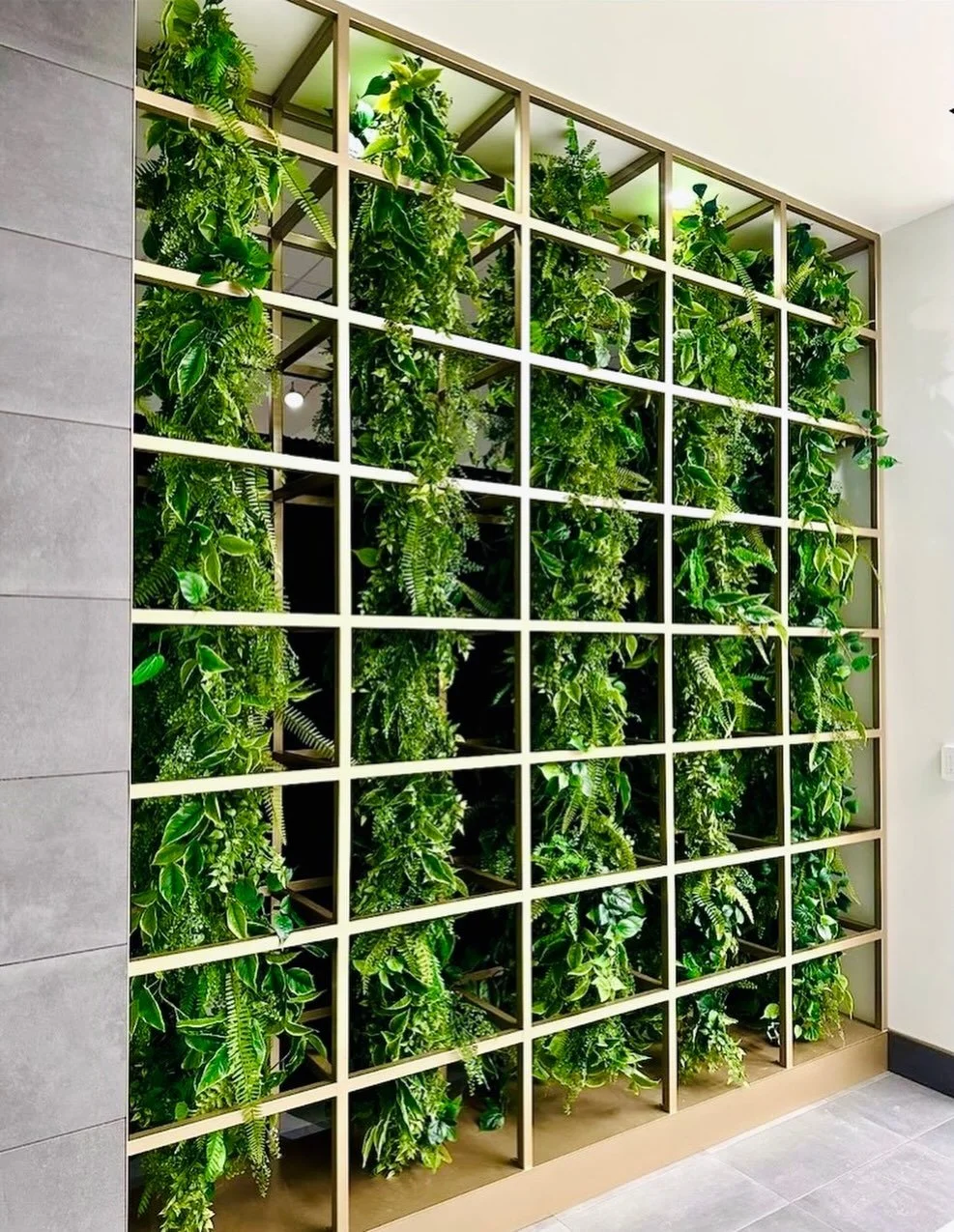 We love how this custom plant divider turned out for the new JP Morgan Chase HQ! 🌿
It creates separation without closing off the space and turns a functional element into a focal point.

#officedesign #plantdesign #interiorinspo #plants #interiordes