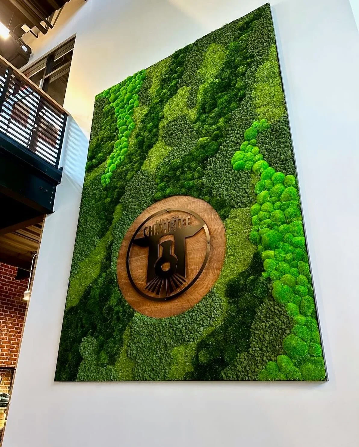 In a world of glass, concrete, steel, and constant motion, we&rsquo;re drawn back to what feels authentic. Nature has a way of bringing stillness, balance, and connection to the spaces where we need it most. 🌿

#moss #natureart #custommade #interior