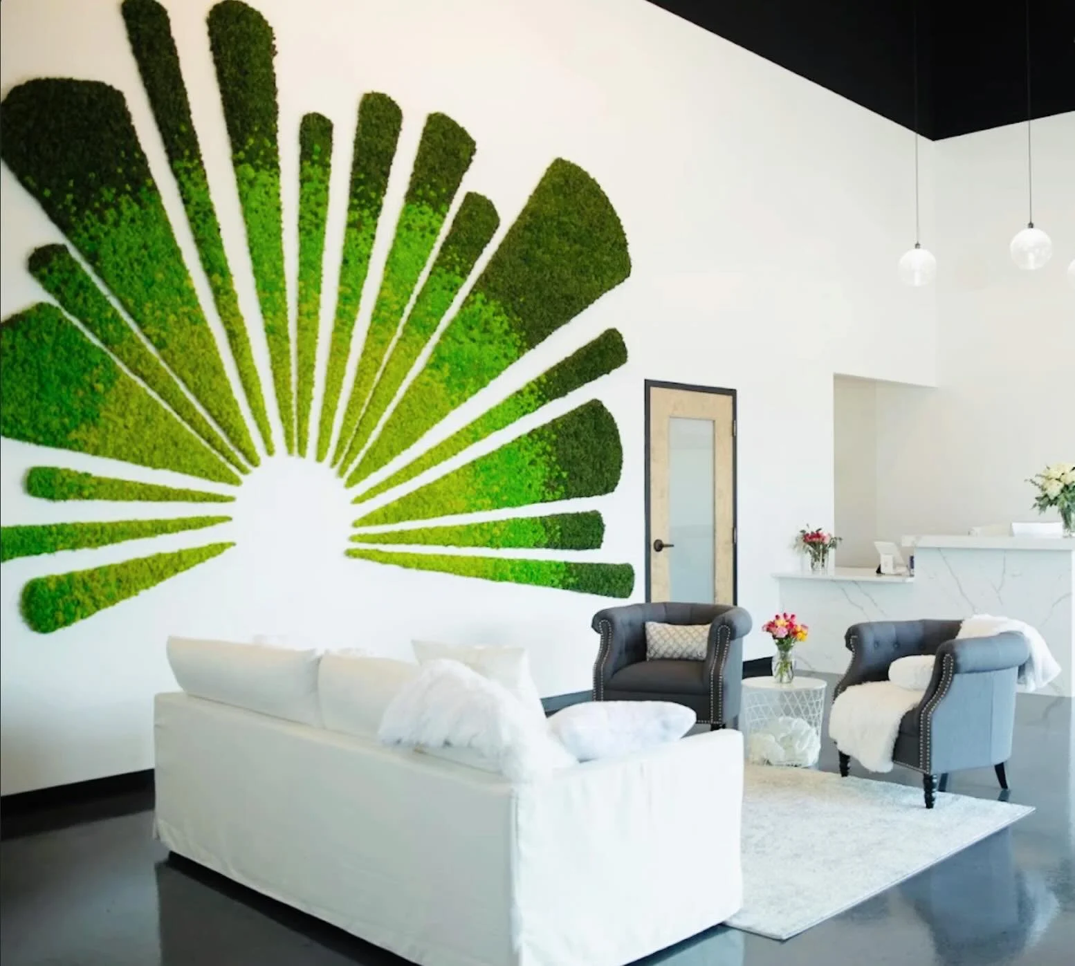 A true BURST of nature. 🌿

#moss #interiorforinspo #wallartdecor #interiordesign #mossart