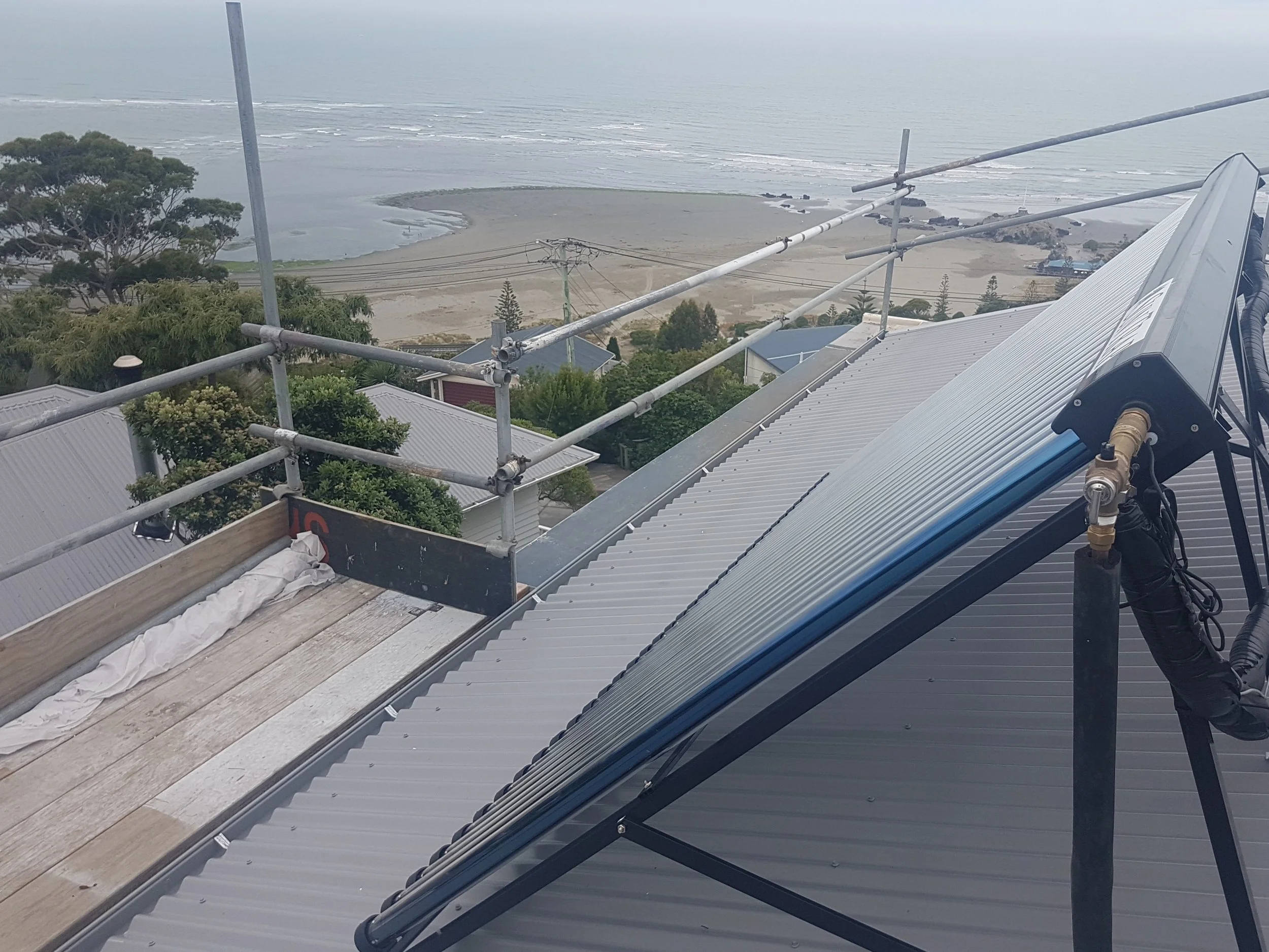 SunTrap Christchurch, New Zealand, solar hot water split system