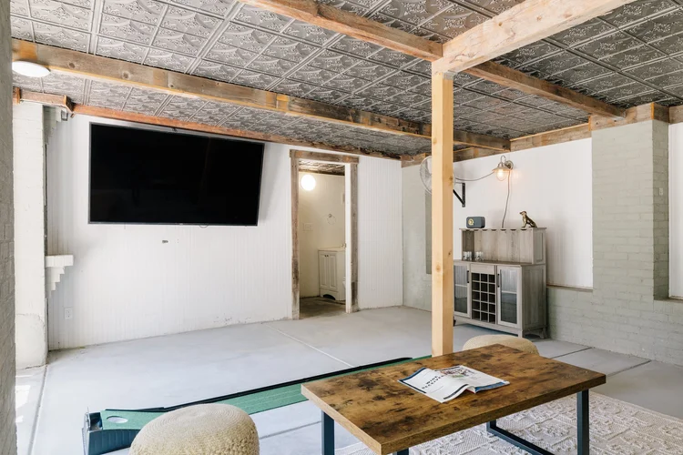 Backyard flex space