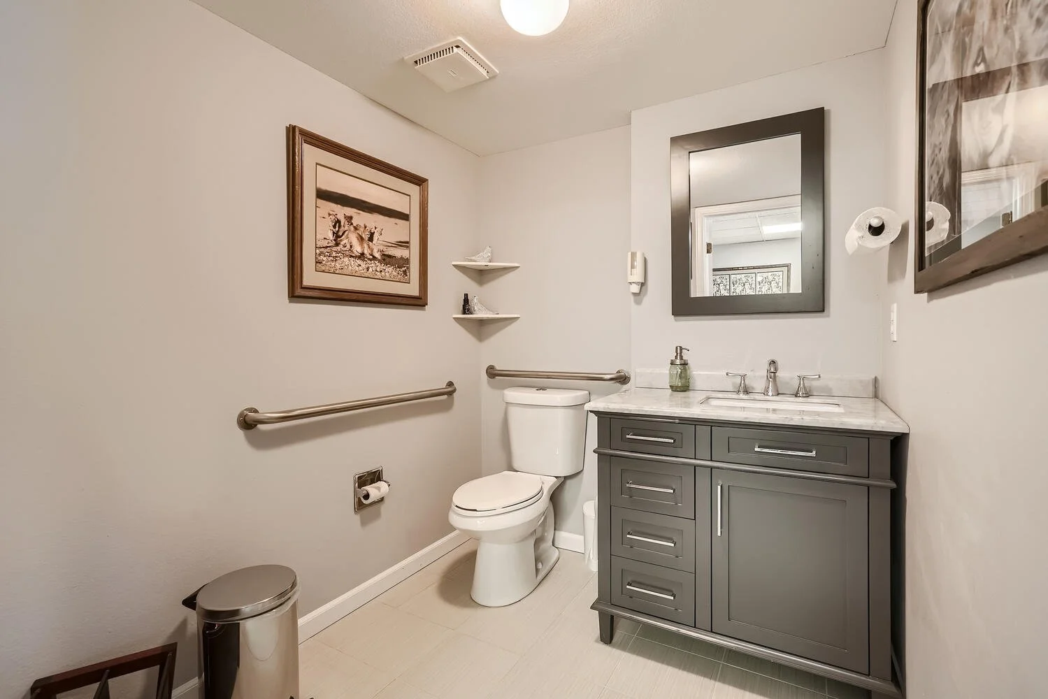 7907 Zenobia St Westminster CO-large-014-020-Bathroom-1500x1000-72dpi.jpg