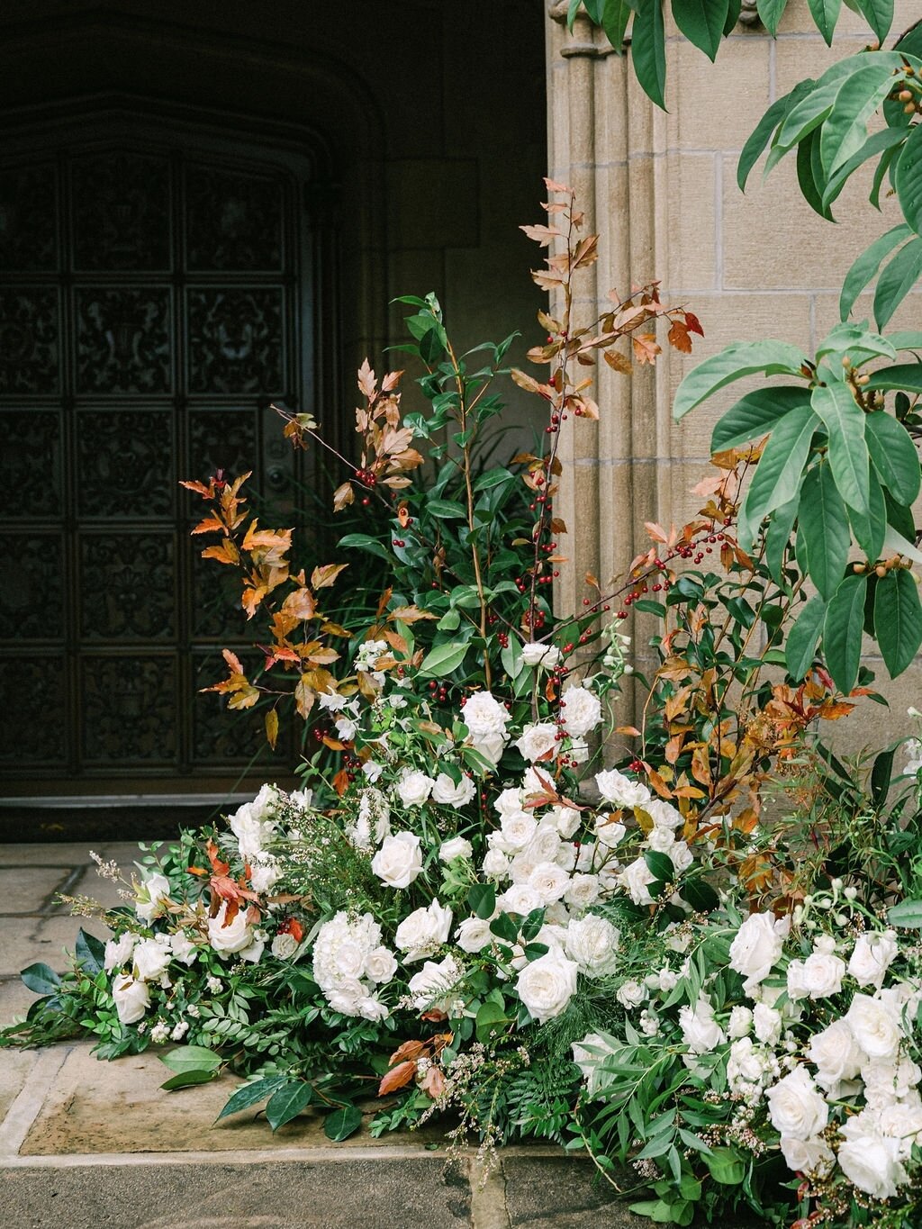 Just a touch of fall foliage can make a classic palette feel perfectly seasonal. 

Venue: Thornton Gardens, Private Estate
Planning and Design: @lisagorjestani
Photography: @xoandfetti
Videography: @vidicamproductions
Florist: @bright_floral
Beauty: 