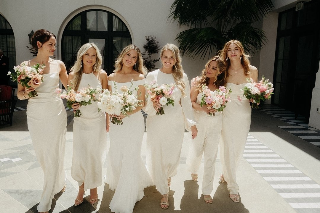 All white bridal party, so chic! One of many amazing photos from @tylerbranch for the lovely Rhiannon and Geoffrey.

Photography: @tylerbranch
Planning and Design: @amazingdaysevents
Venue: @hotelcalifornian
Floral Design: @bright_floral .
.
.
.
.
.
