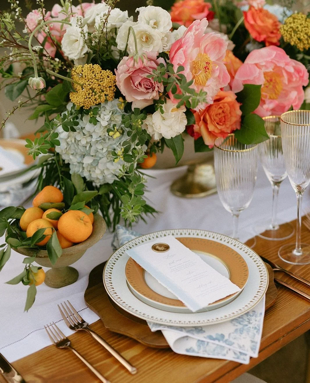 A locally inspired wedding for Kristin &amp; Matt⁠ at the @sbhistoricalmuseum⁠
⁠
Planning/design: @eventoftheseason⁠
Photographer: @kellybrownweddings⁠
Linens: @bbjlatavola ⁠
Florals&quot; @bright_floral⁠
.⁠
.⁠
.⁠
.⁠
.⁠
#brightfloraldesign #colorfulf