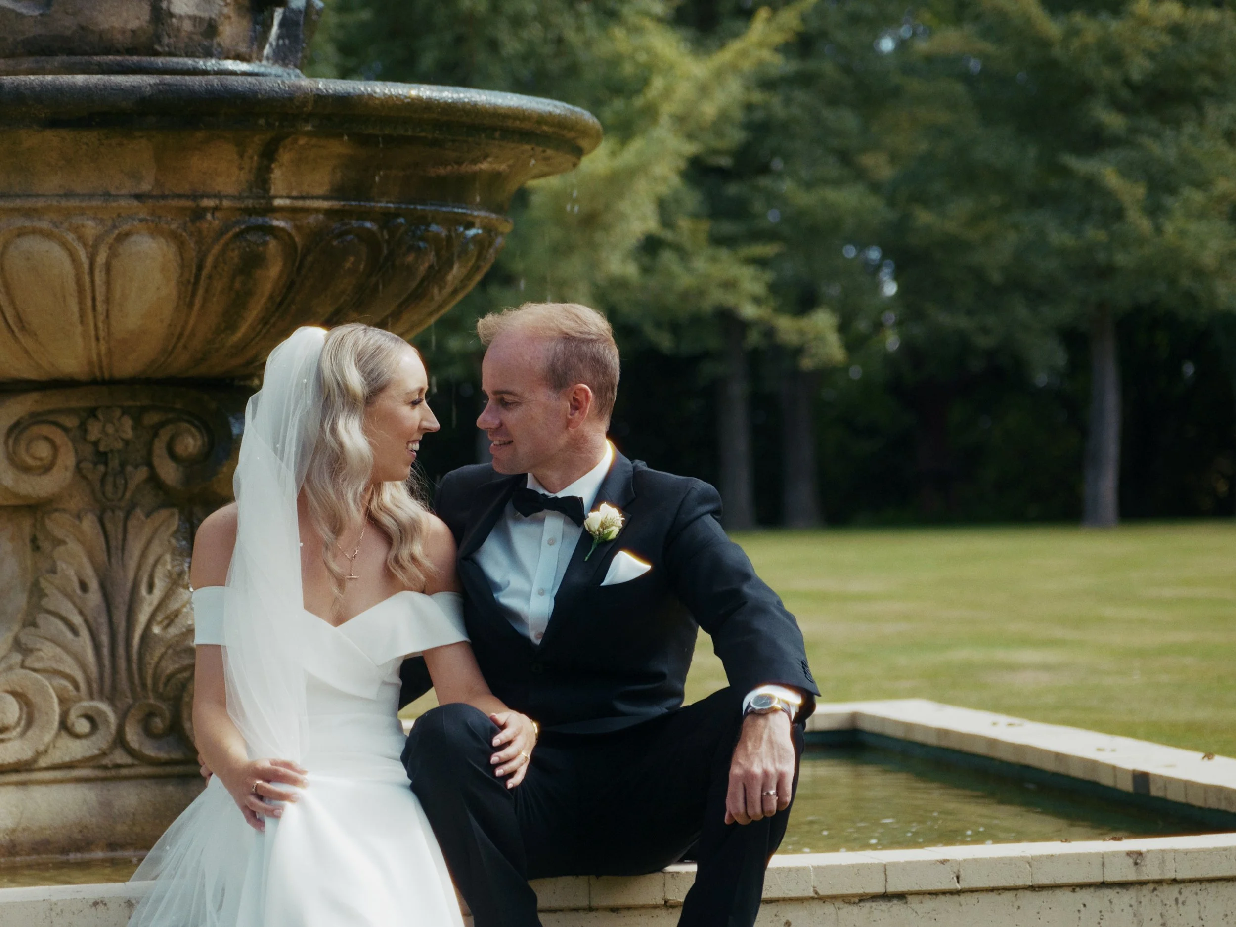 SiobhanandMikeWedding_stillfromvideo_117.jpeg