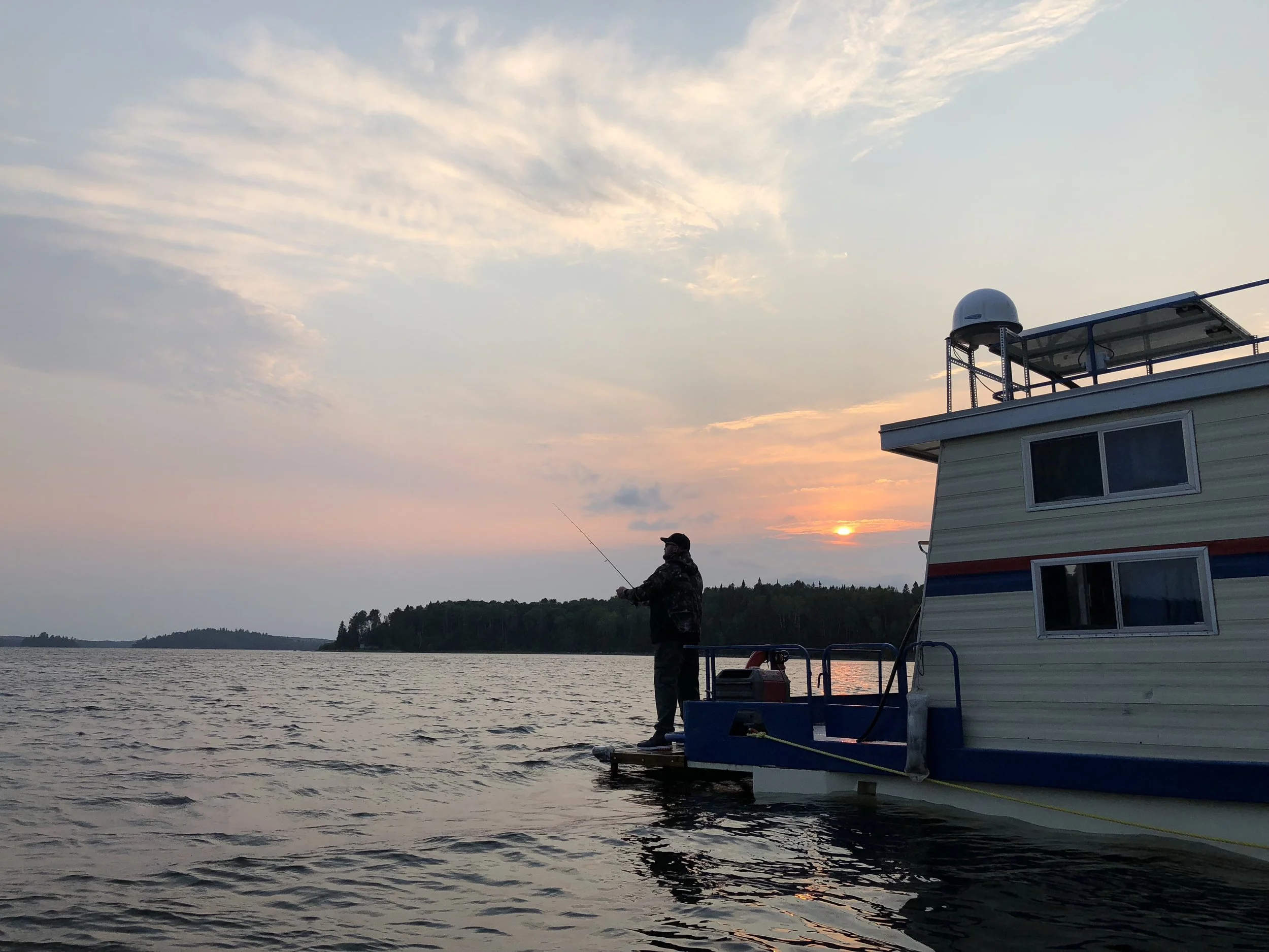 Sioux Lookout Floating Lodges