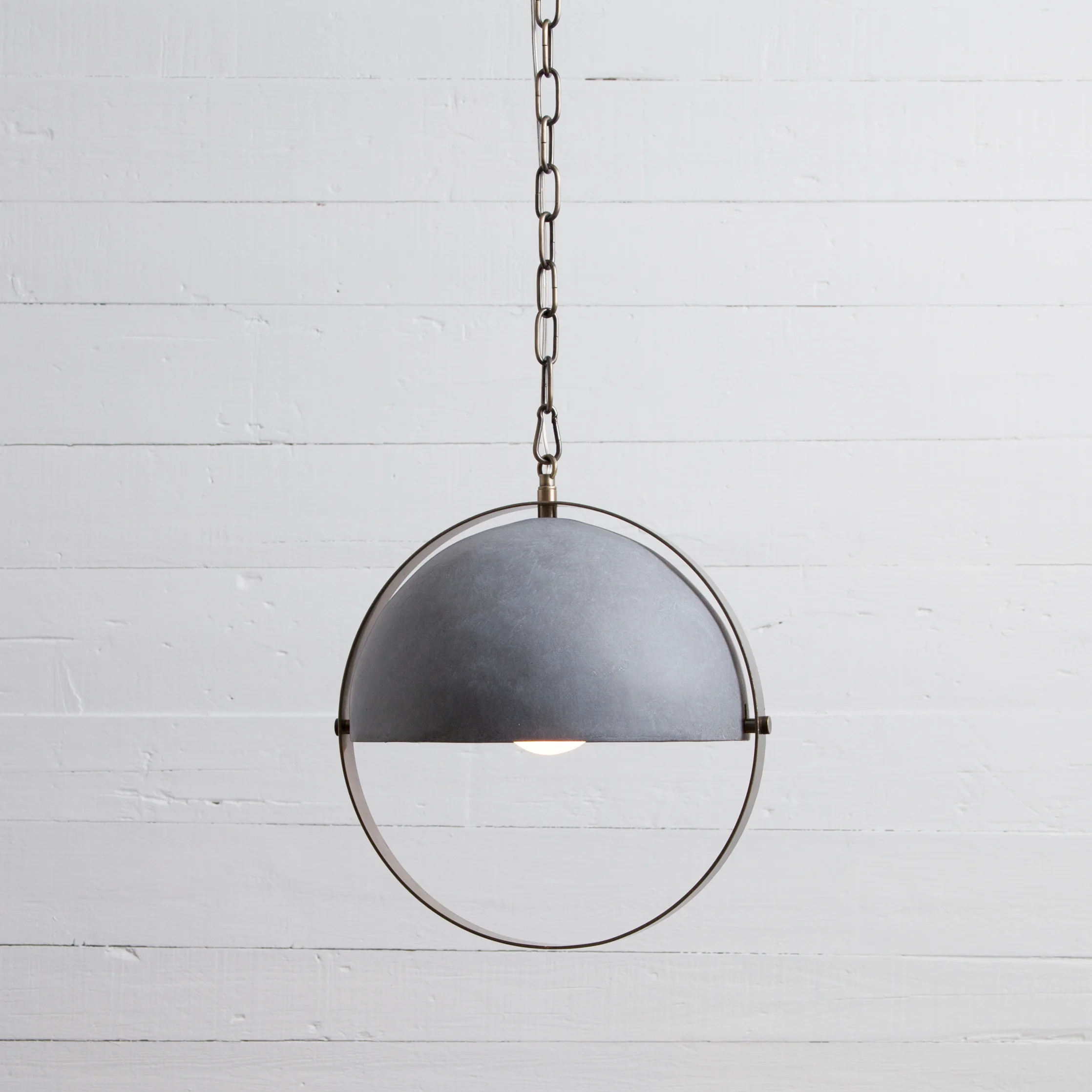 Garrick Pendant