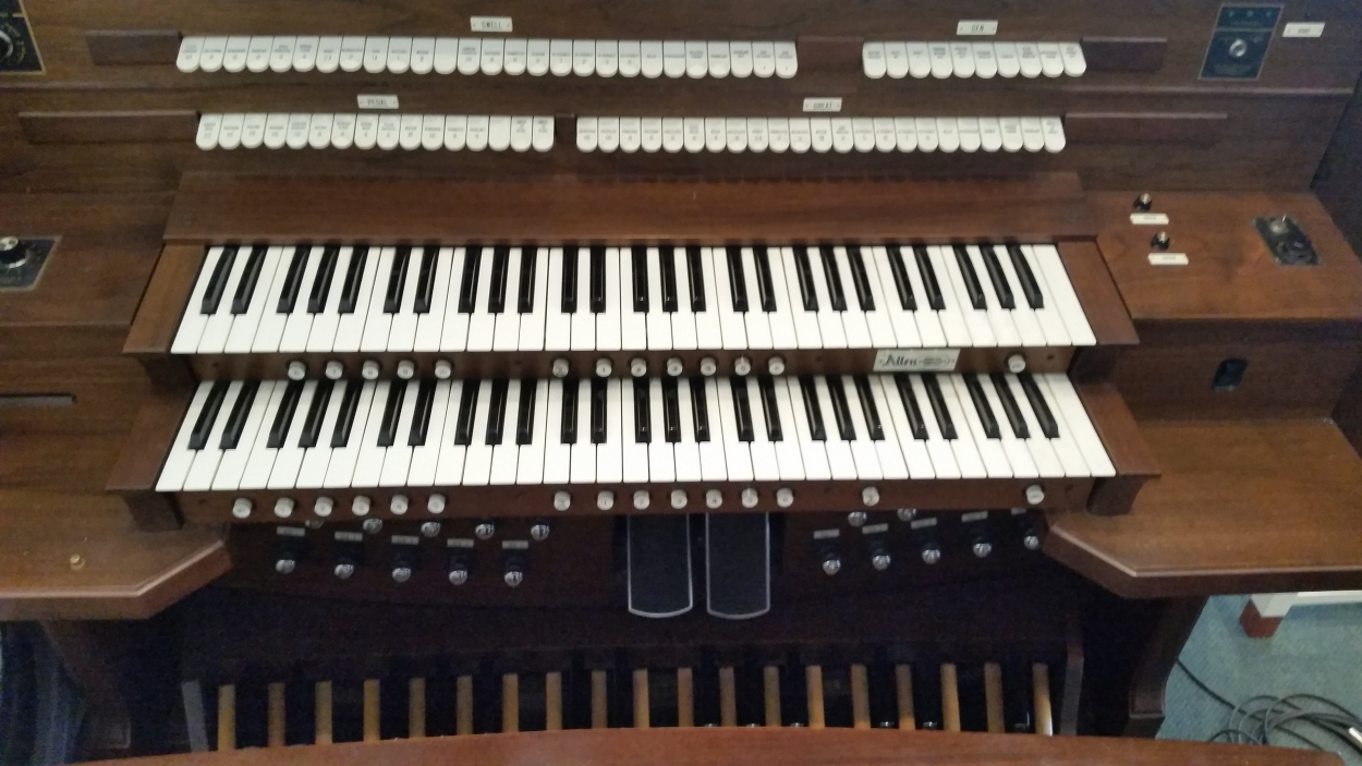 The Oakton UMC Allen Organ