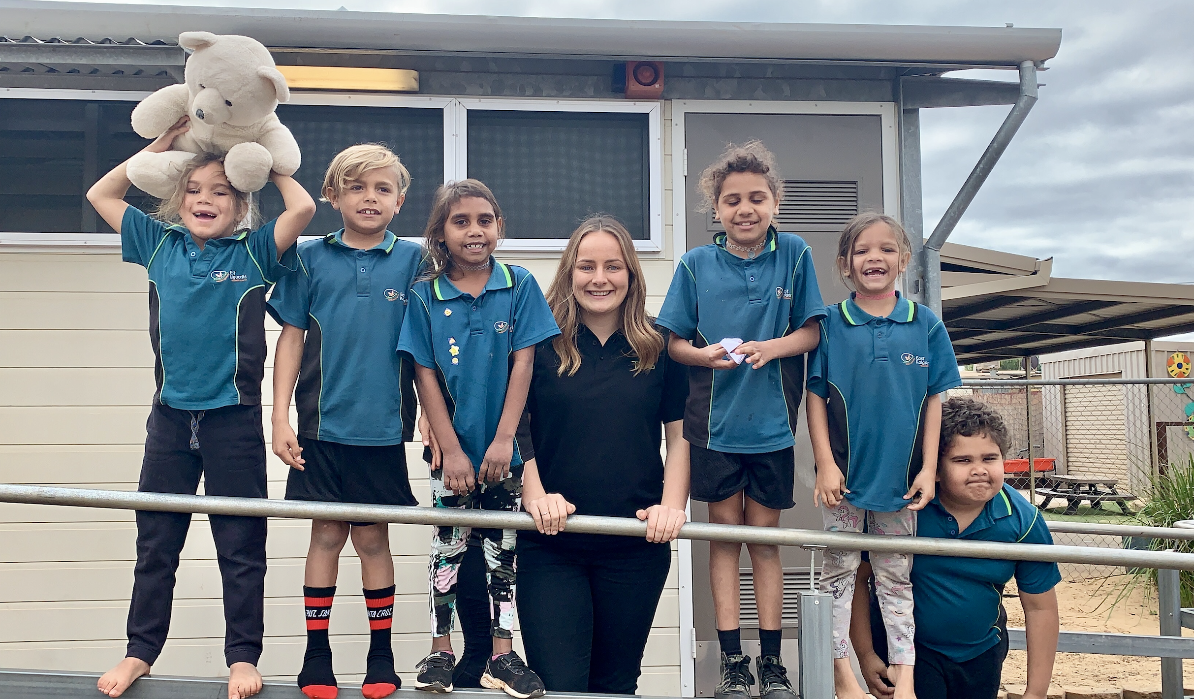 Chief Executive Officer Bridget Staude with students at East Kalgoorlie Primary School.