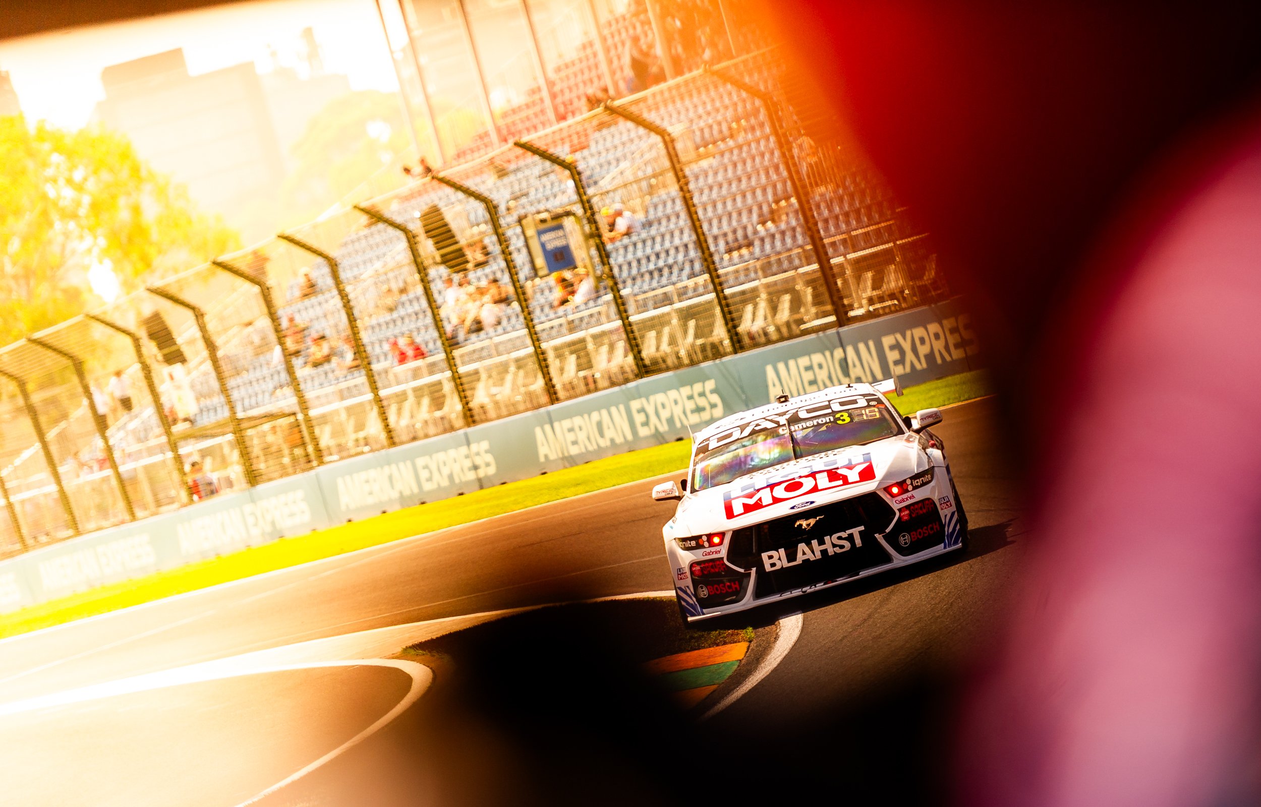 V8-4.jpg