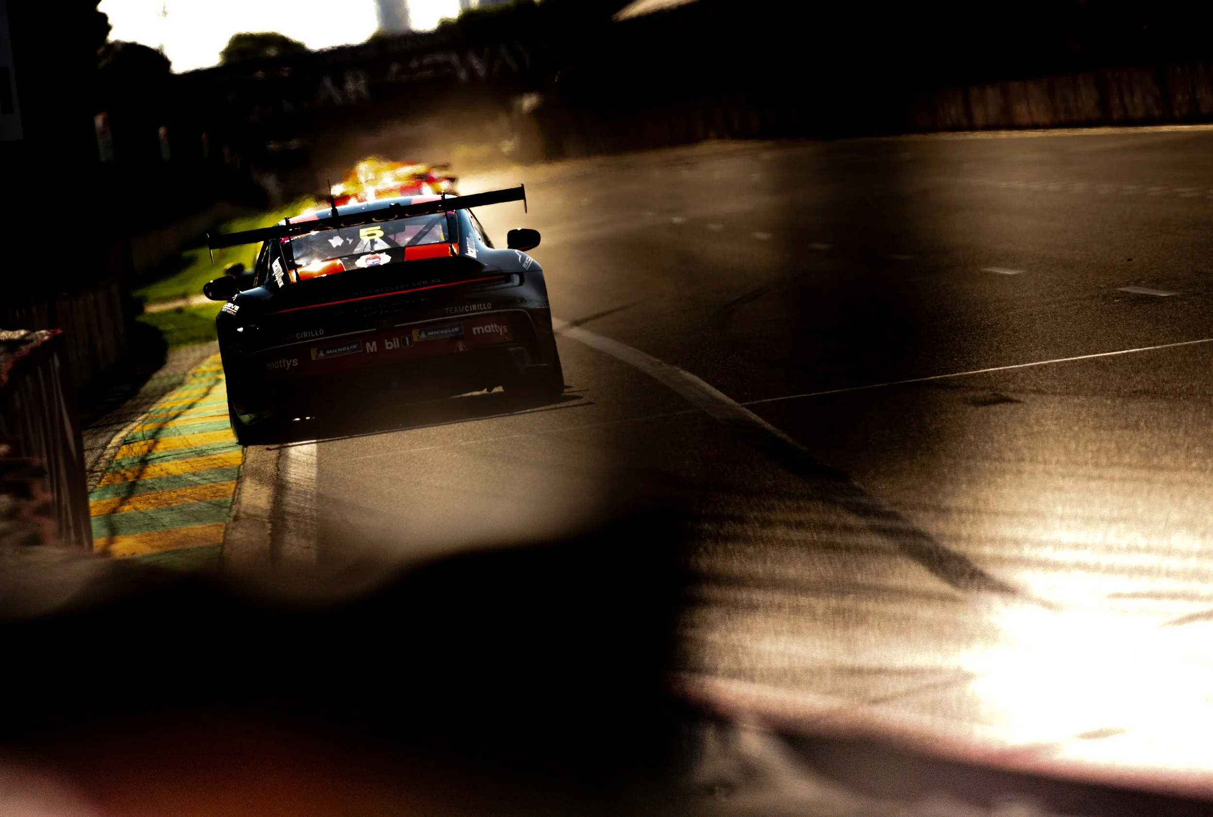 V8-14.jpg