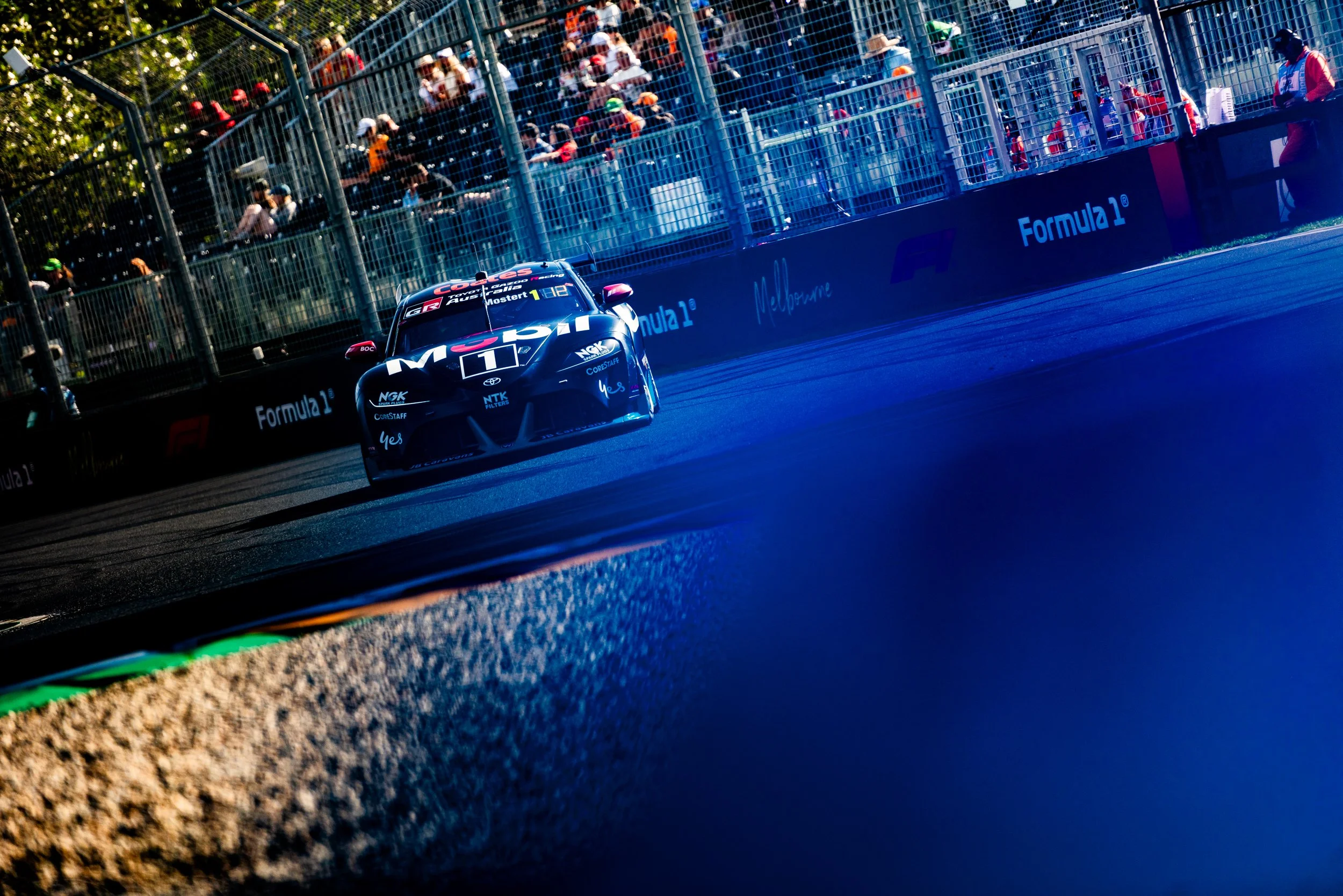 V8-25.jpg