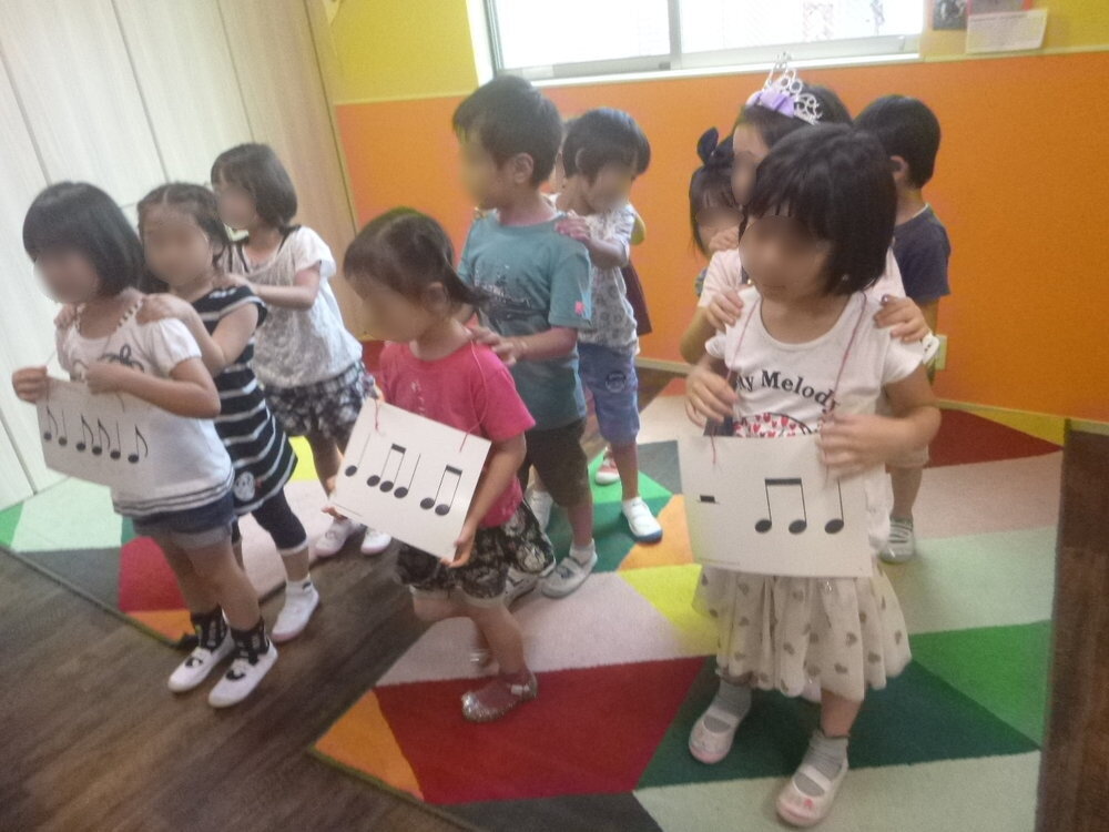 BKI-Preschool:music-class-inline(BLUR).jpeg