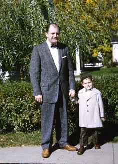 E. John Knapp 1957 with son Eric.jpg