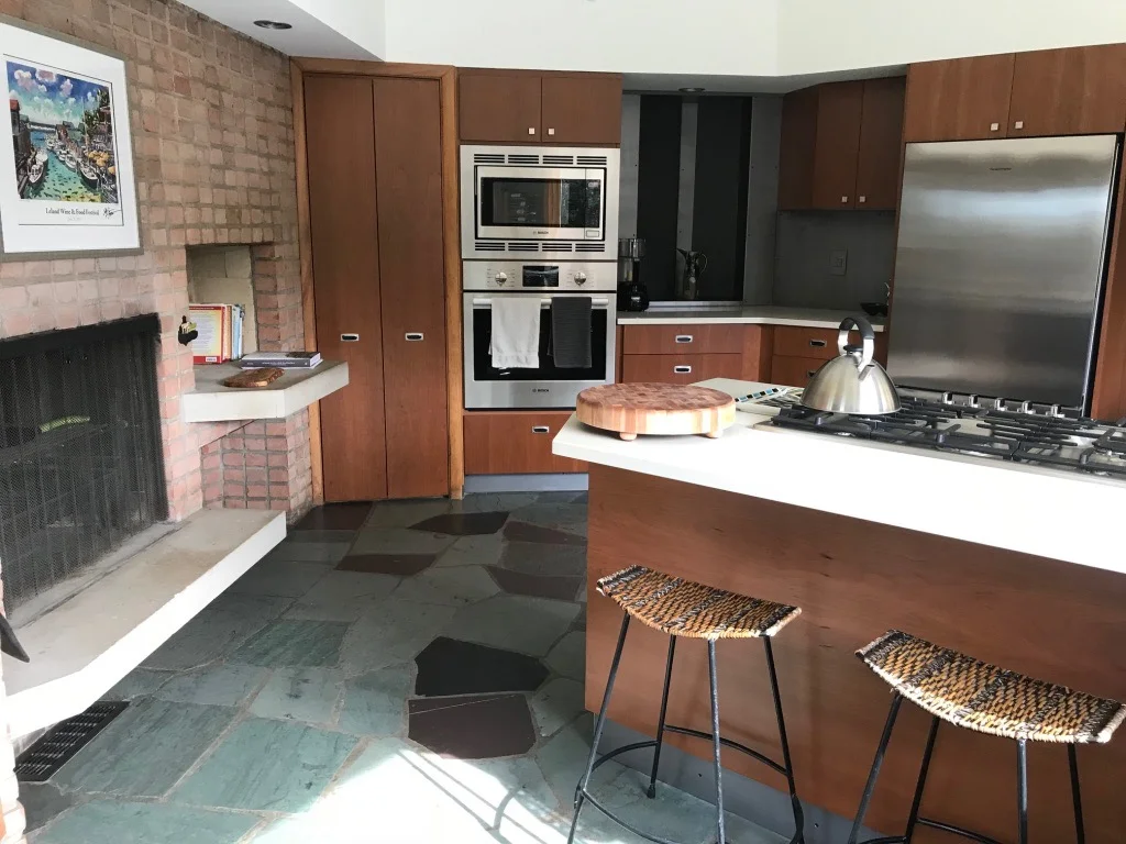 KITCHEN WALL OVEN.jpg