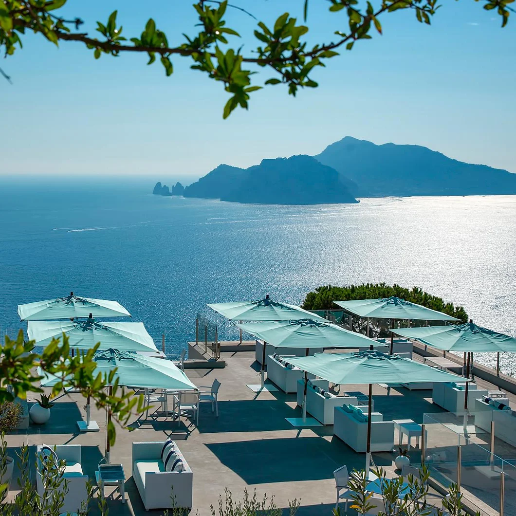 Well+Travelled+Bride+Italy+Honeymoon+Relais+Blu+Sorrento.jpeg