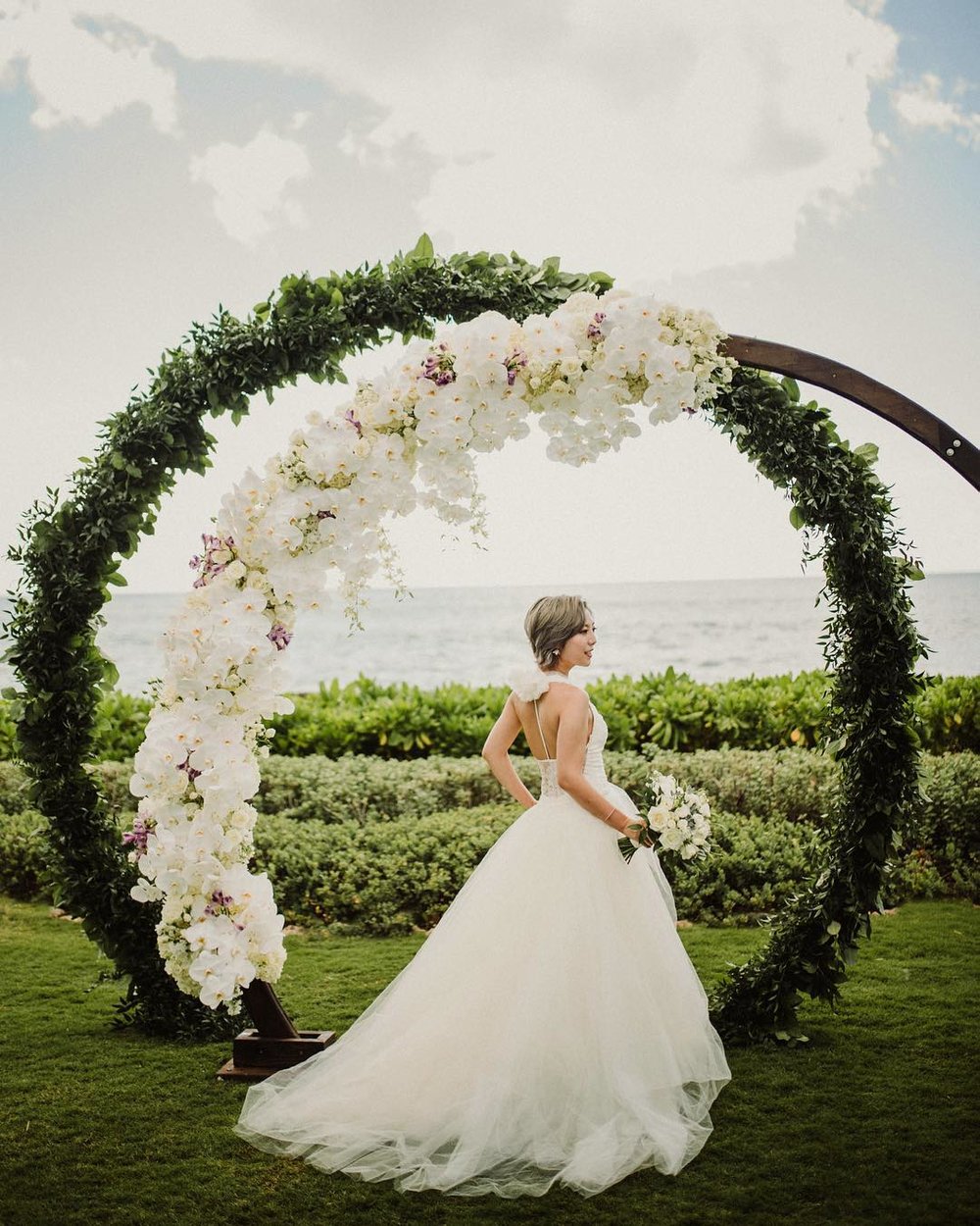 5 Well Travelled Bride Christie Pham Wedding Photographer Hawaii.jpg