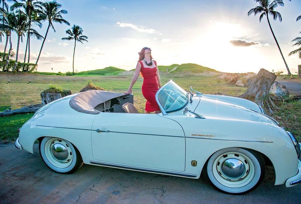 1 Well Travelled Bride Maui Roadsters Wedding Car Hire Hawaii.jpg
