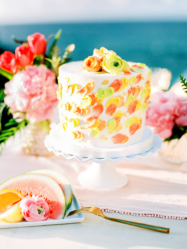 Well Travelled Bride Hawaii Wedding Inspiration Pinterest Cakes.jpg
