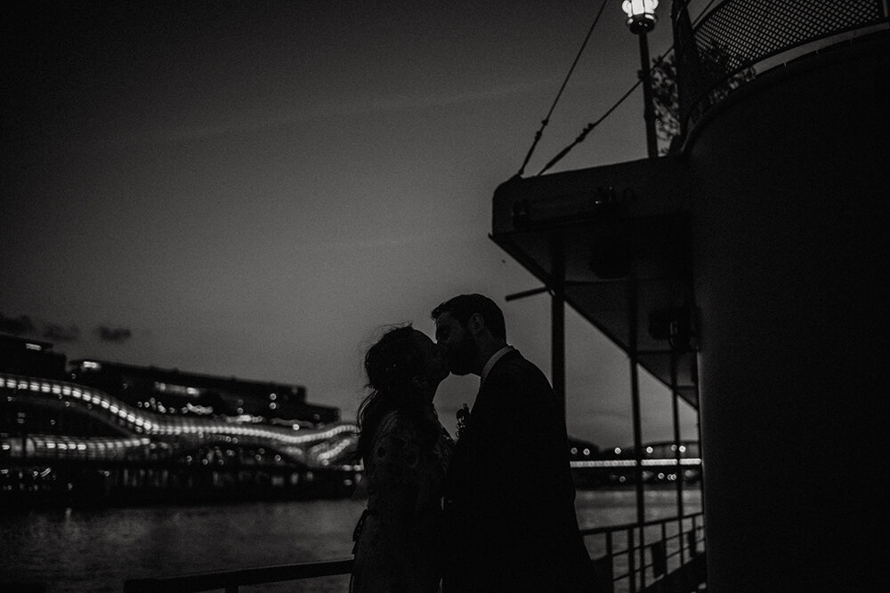 Well Travelled Bride mariage reportage alternatif moody intime vintage naturel boho boheme _  PHOTOGRAPHE mariage PARIS france destination  _ FREYIA photography.jpg