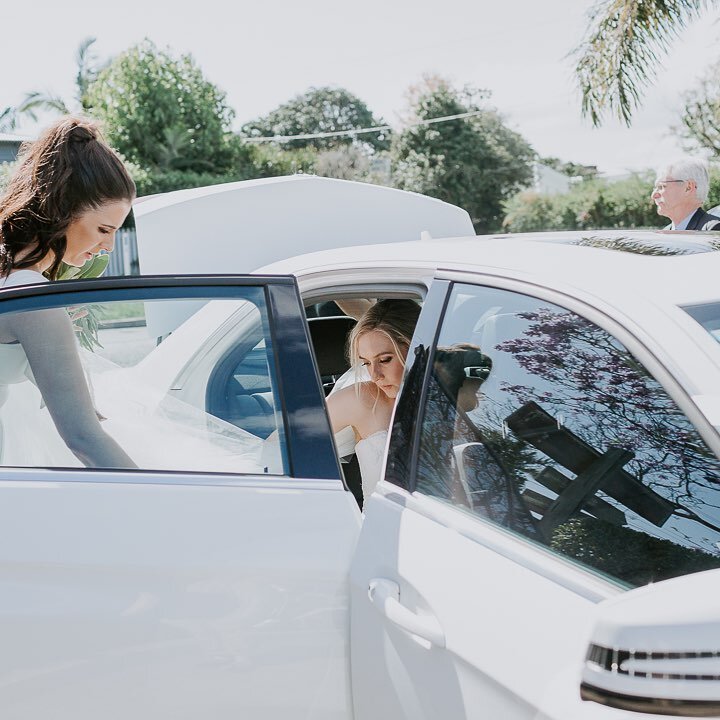 3 Well Travelled Bride Byron Bay Luxe Limousines Wedding Car Hire Byron Bay.jpg