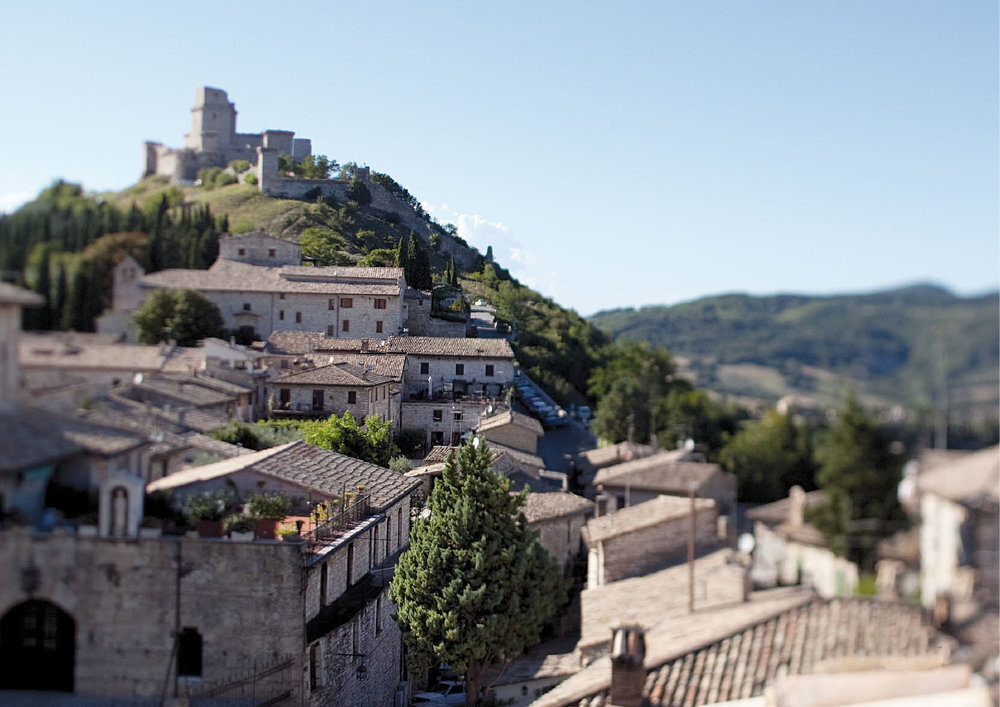 1 Well Travelled Bride Italy Honeymoon Nun Assisi Relais Museum.jpeg