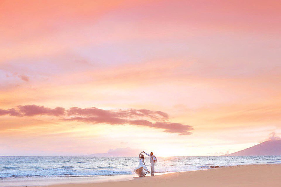 Well Travelled Bride Maui Hawaii Destination Wedding Engagement Love Water Photography 5.jpg