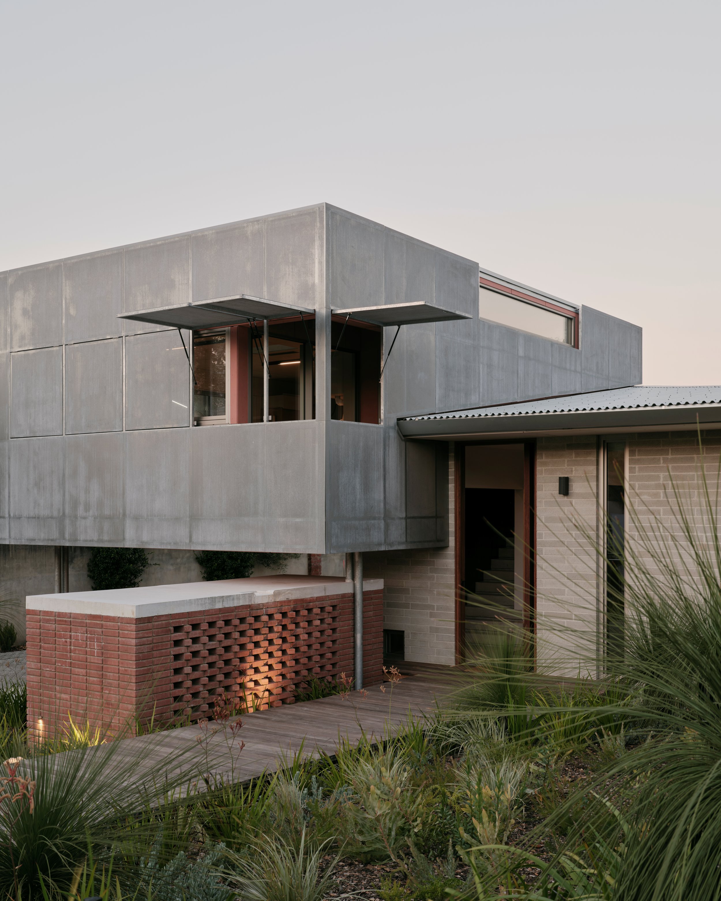 SLS_2604_Elton St House_02.jpg