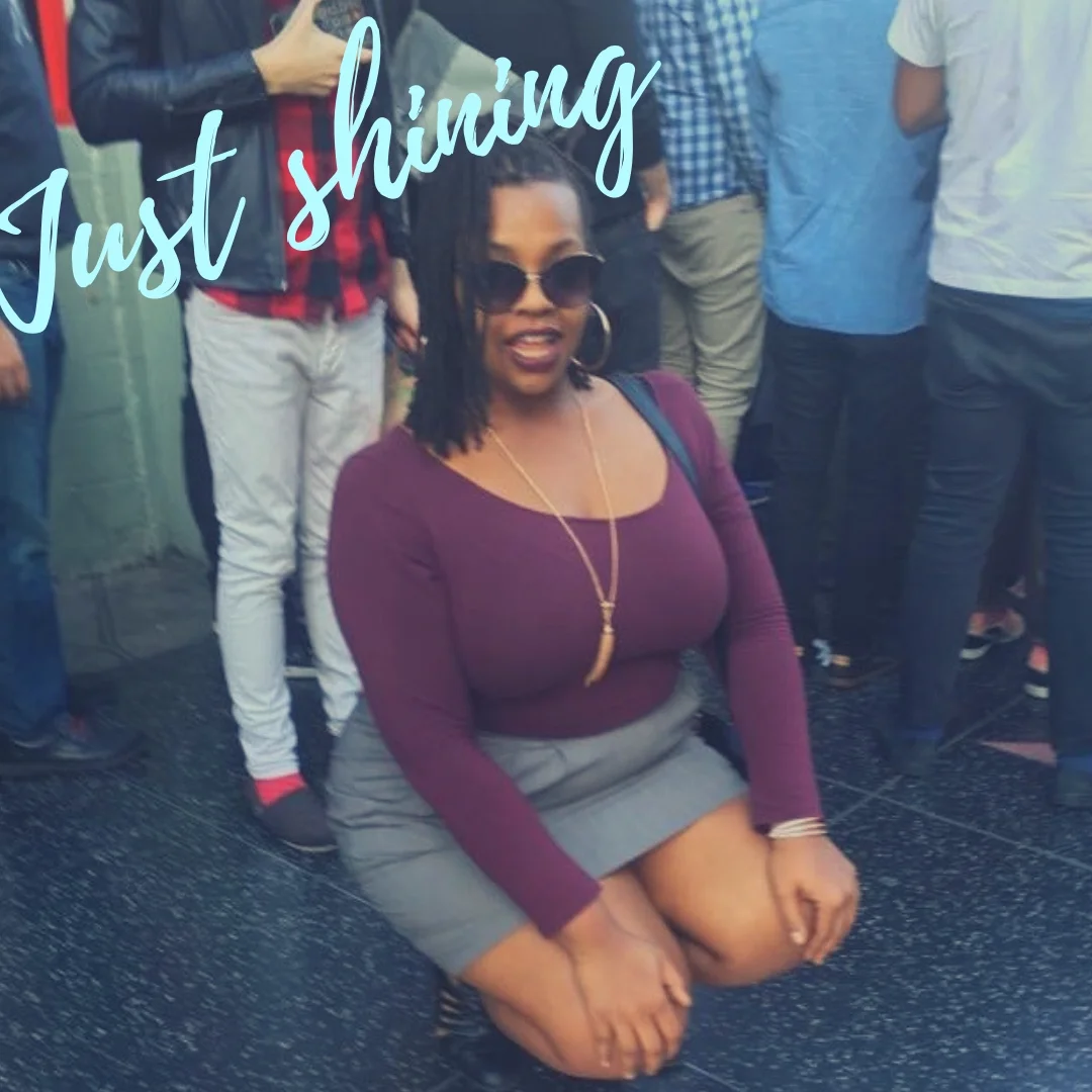 Scrolling through pictures and I caught my glow <3