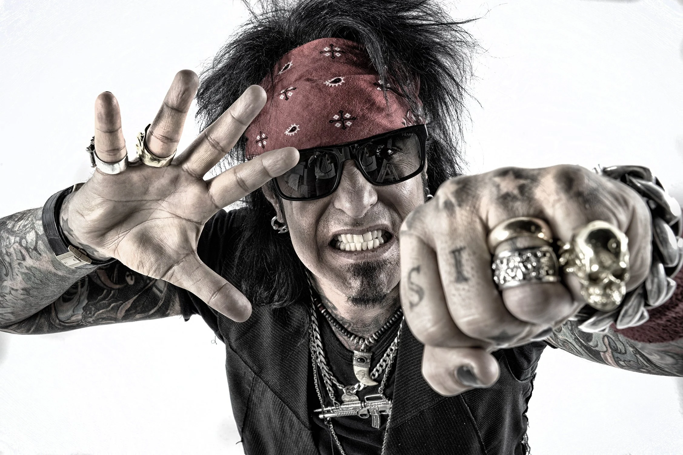 sixx am 1.jpg