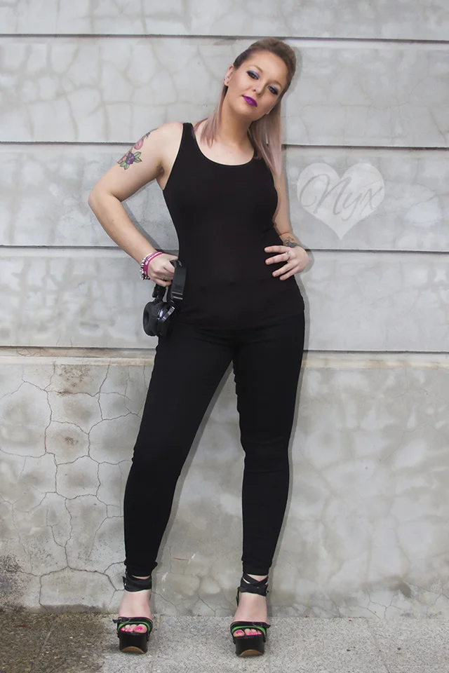 DJ/Vocalist Hannah Stacia