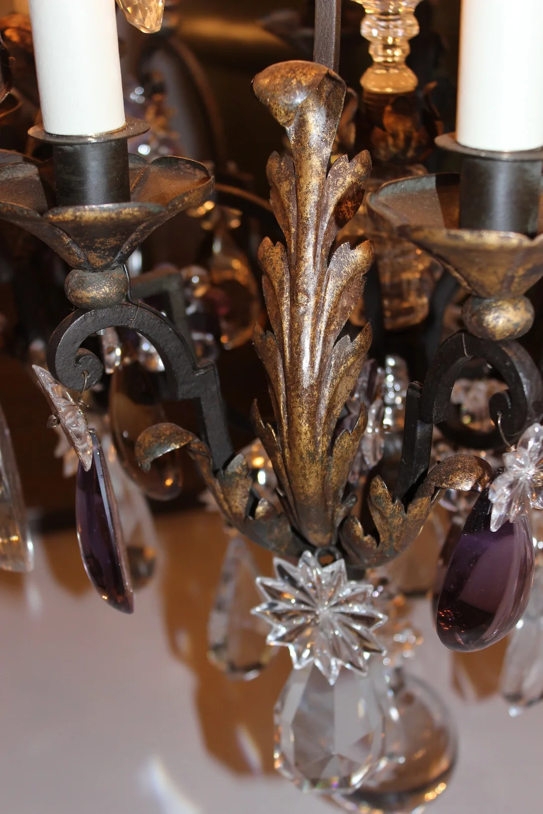 detail1-gilt-wrought-iron-leave-crystal